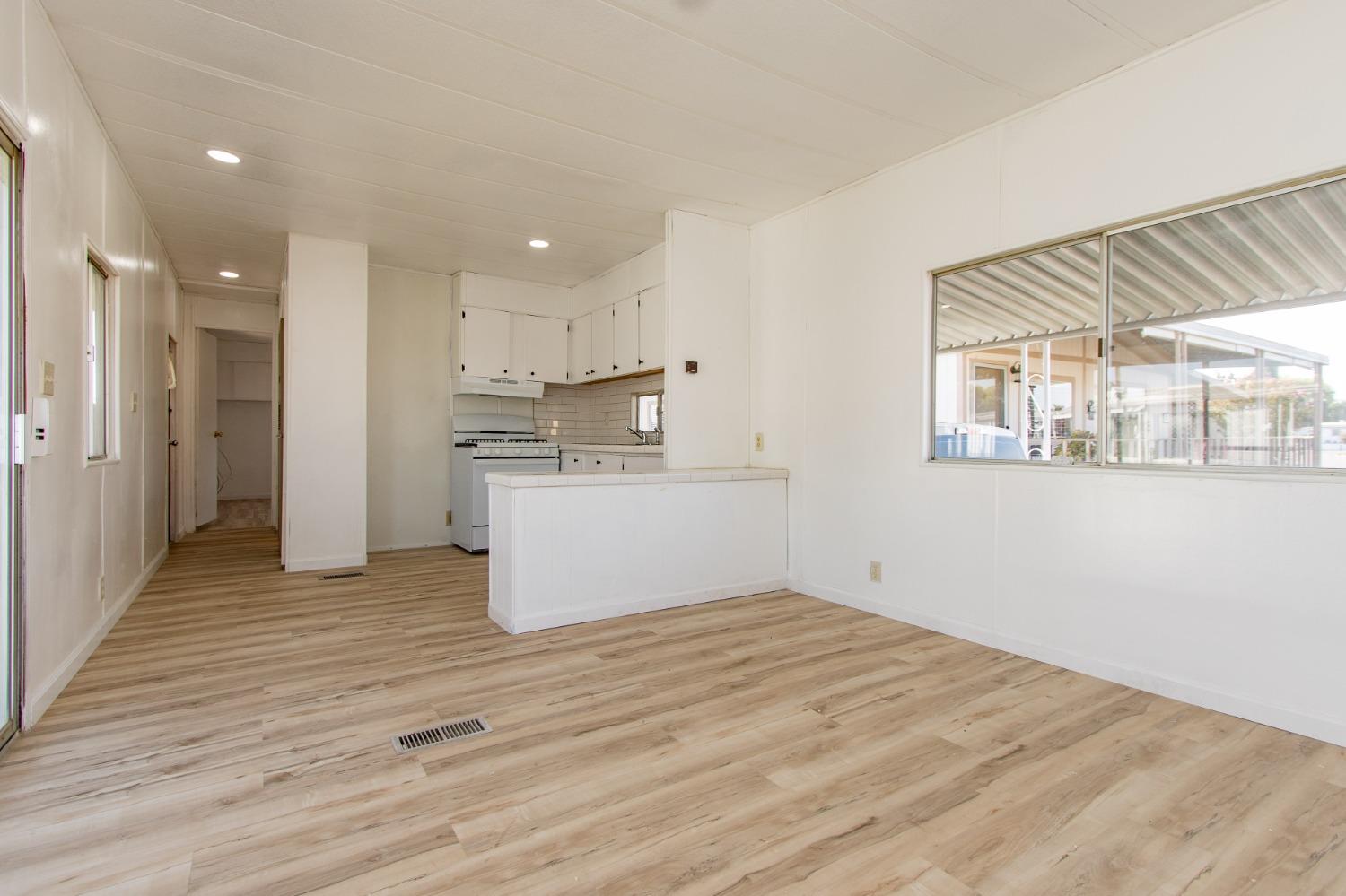 Detail Gallery Image 12 of 30 For 1400 Meredith Ave 7, Gustine,  CA 95322 - 1 Beds | 1 Baths