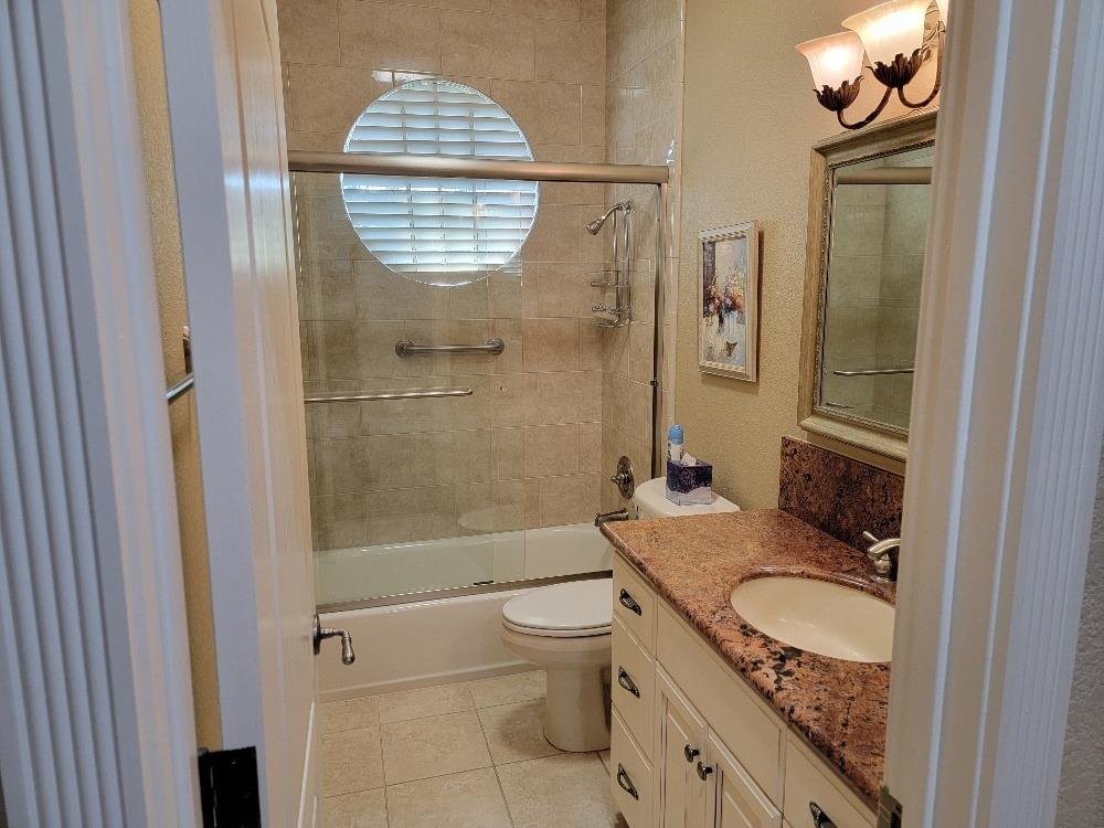 Detail Gallery Image 18 of 33 For 2530 Mooneyham Ct, Turlock,  CA 95382 - 5 Beds | 4/1 Baths