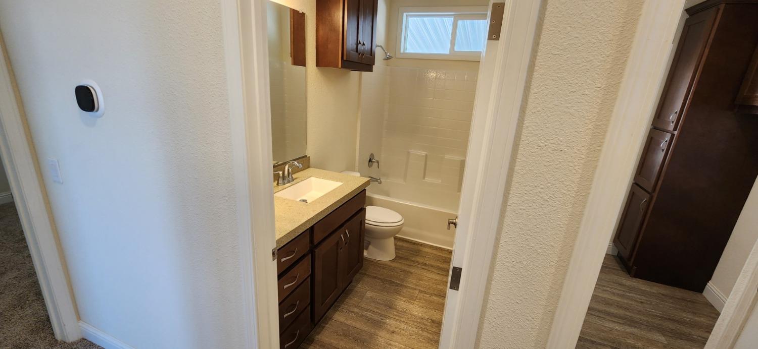 Detail Gallery Image 12 of 15 For Address Is Not Disclosed, Other City,  CA 97501 - 2 Beds | 2 Baths