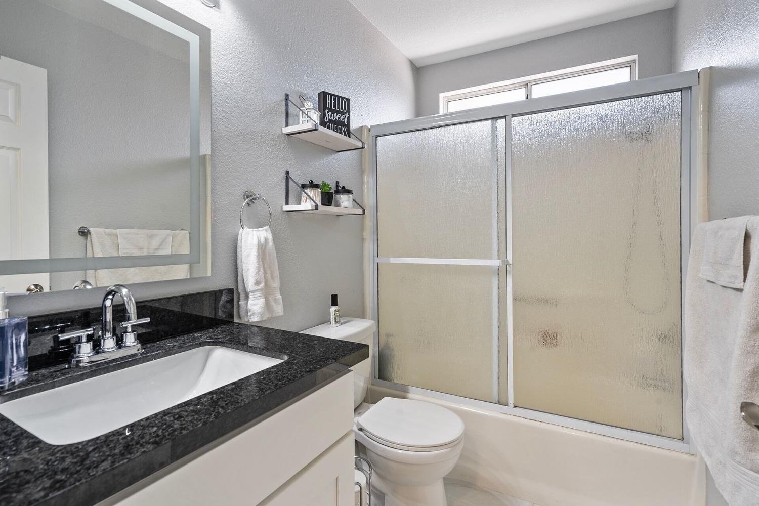 Detail Gallery Image 26 of 40 For 2800 Belharbour Dr, Modesto,  CA 95355 - 3 Beds | 2/1 Baths