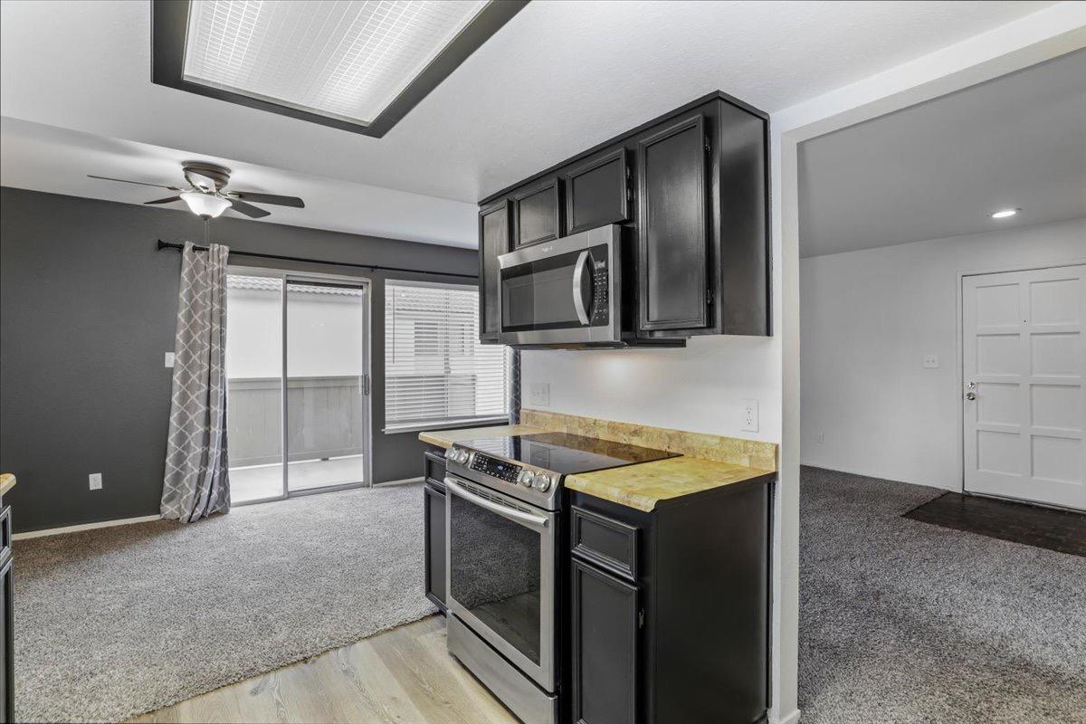 Detail Gallery Image 16 of 79 For 3701 Colonial Dr #160,  Modesto,  CA 95356 - 2 Beds | 1/1 Baths
