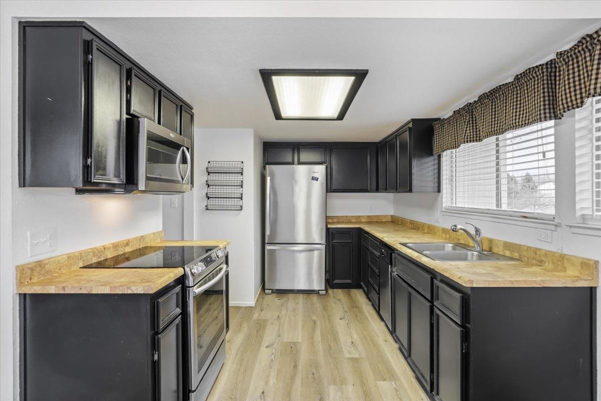 Detail Gallery Image 14 of 79 For 3701 Colonial Dr #160,  Modesto,  CA 95356 - 2 Beds | 1/1 Baths