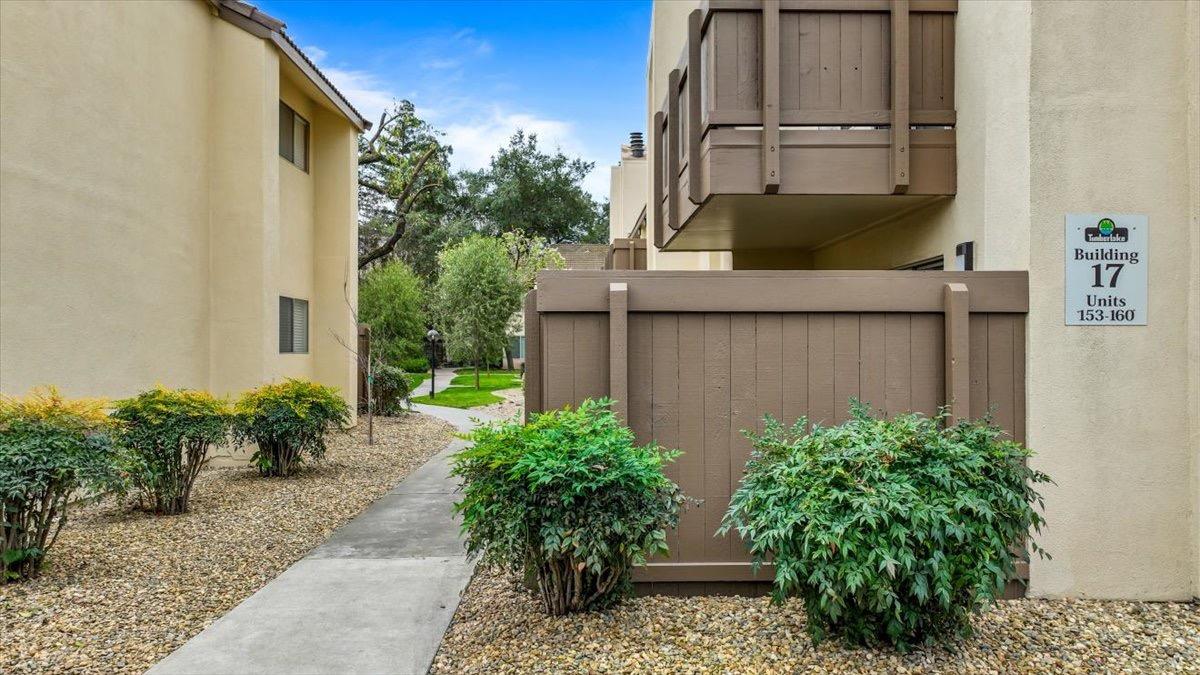 Detail Gallery Image 2 of 79 For 3701 Colonial Dr #160,  Modesto,  CA 95356 - 2 Beds | 1/1 Baths