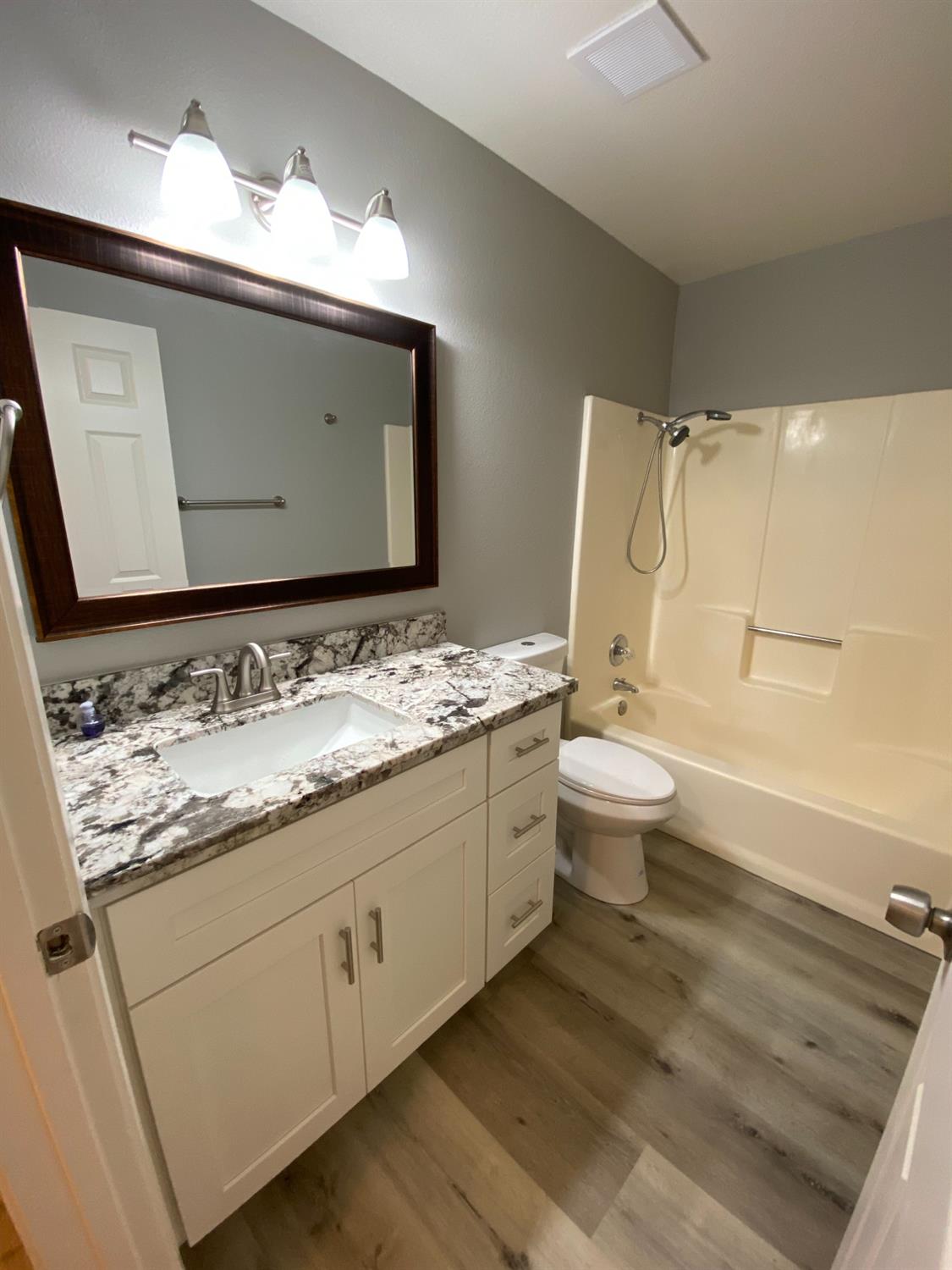 Detail Gallery Image 15 of 31 For 3400 Sullivan Ct #268,  Modesto,  CA 95356 - 2 Beds | 2 Baths