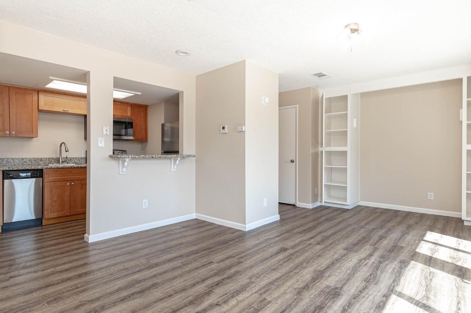 Detail Gallery Image 1 of 22 For 3701 Colonial Dr #76,  Modesto,  CA 95356 - 1 Beds | 1 Baths
