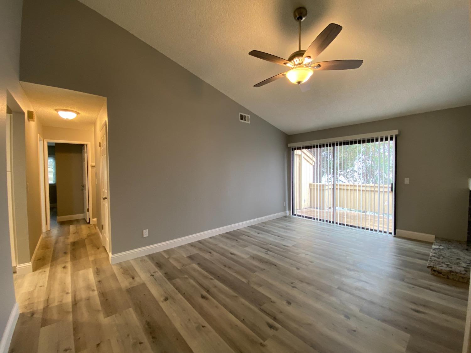 Detail Gallery Image 3 of 31 For 3400 Sullivan Ct #268,  Modesto,  CA 95356 - 2 Beds | 2 Baths