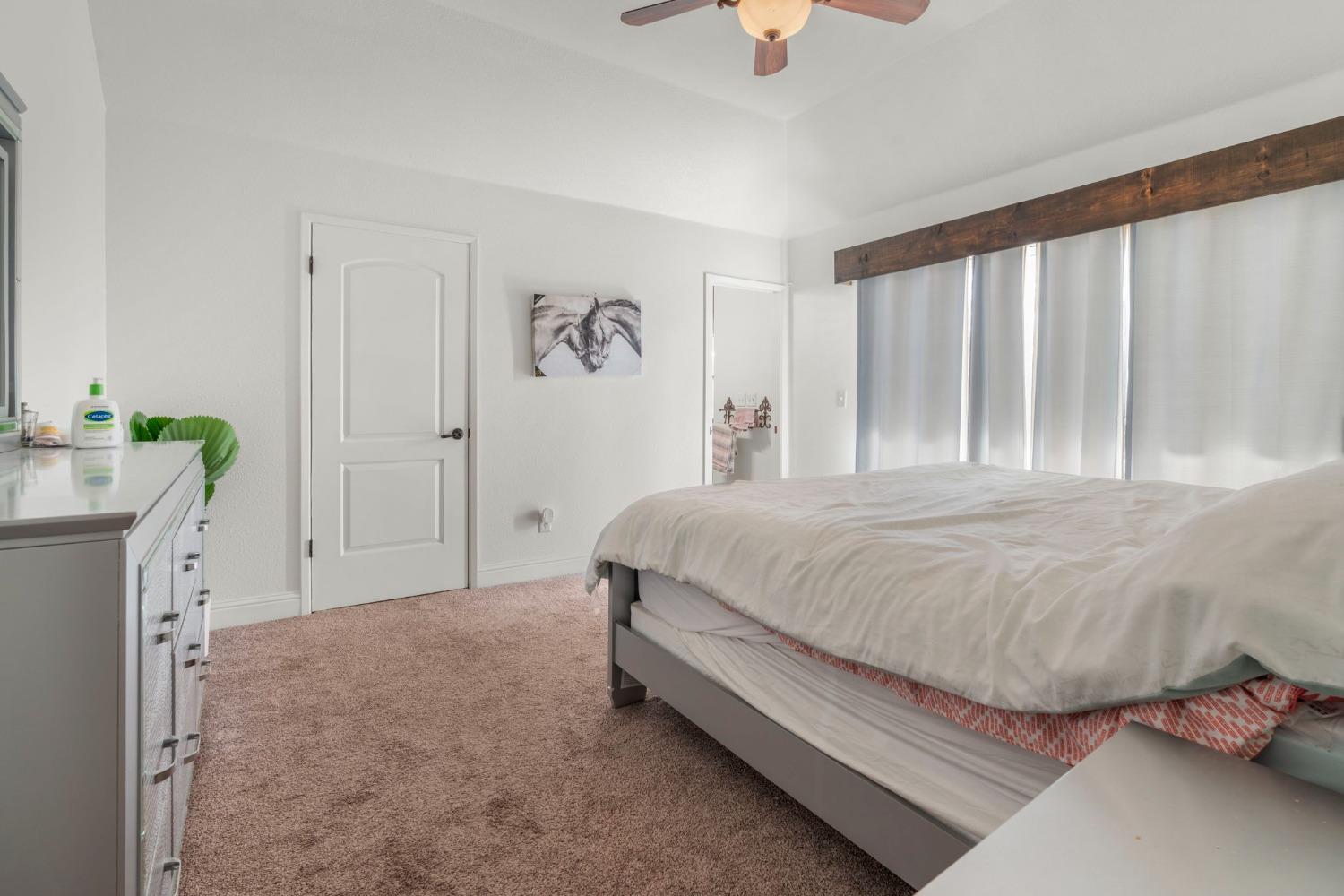 Detail Gallery Image 13 of 46 For 29058 Avenue 22, Madera,  CA 93638 - 3 Beds | 2/1 Baths