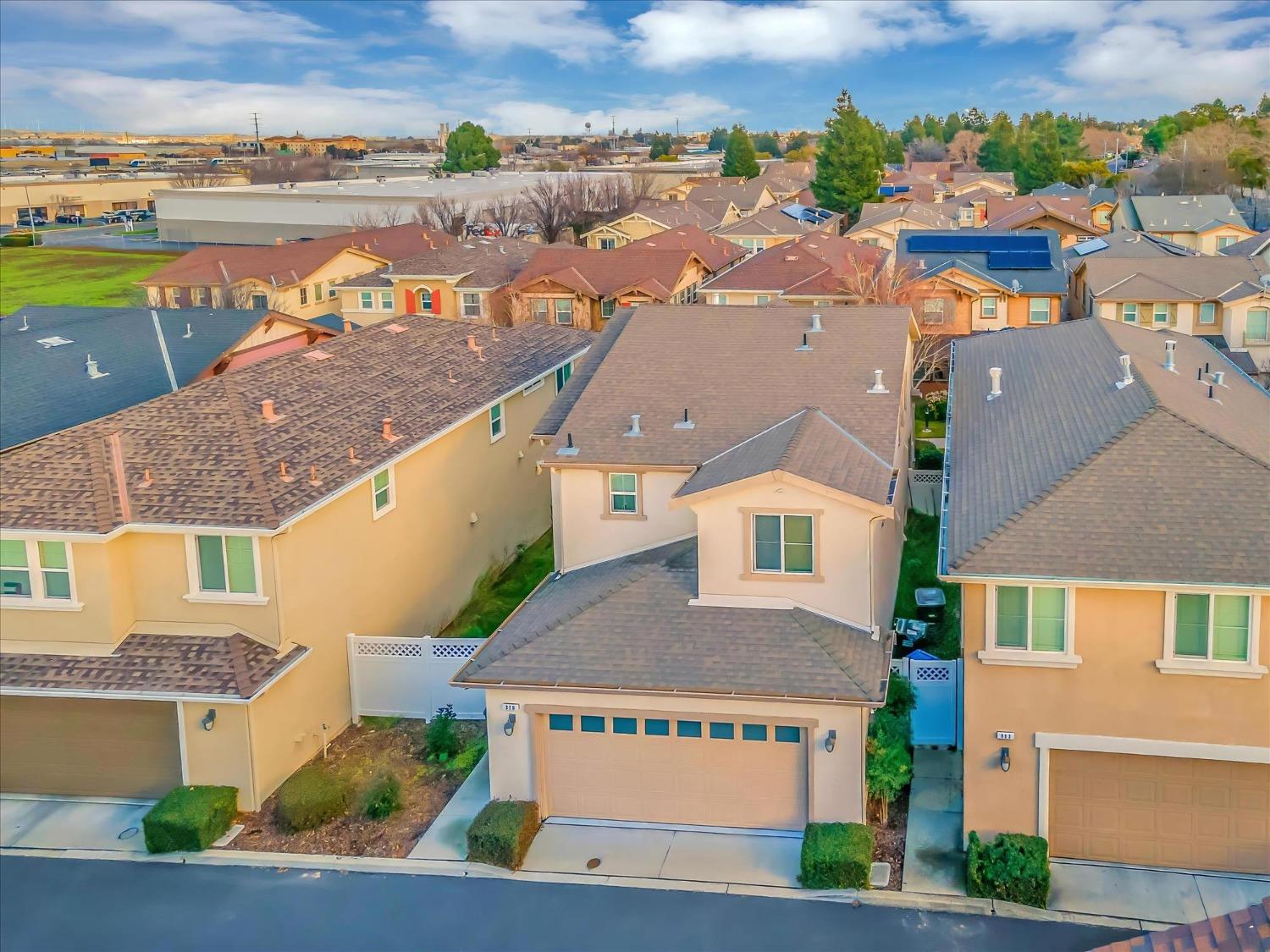 Detail Gallery Image 11 of 13 For 319 Turnstone Cir, Pittsburg,  CA 94565 - 3 Beds | 2/1 Baths