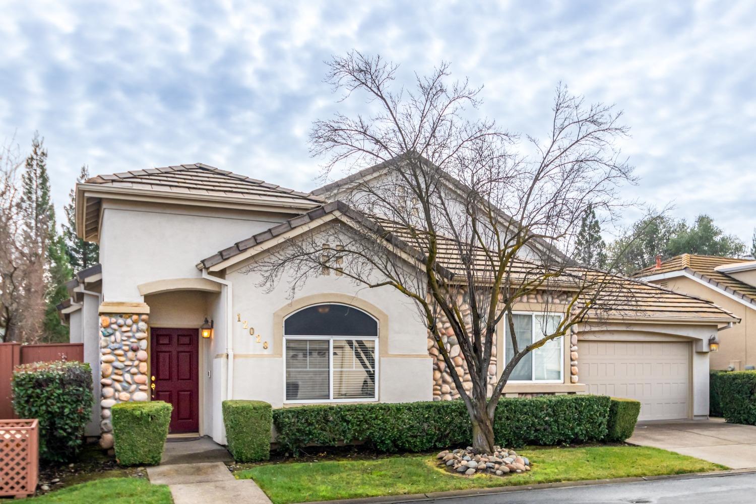 Detail Gallery Image 1 of 1 For 12028 Gold Pointe Ln, Gold River,  CA 95670 - 3 Beds | 2 Baths