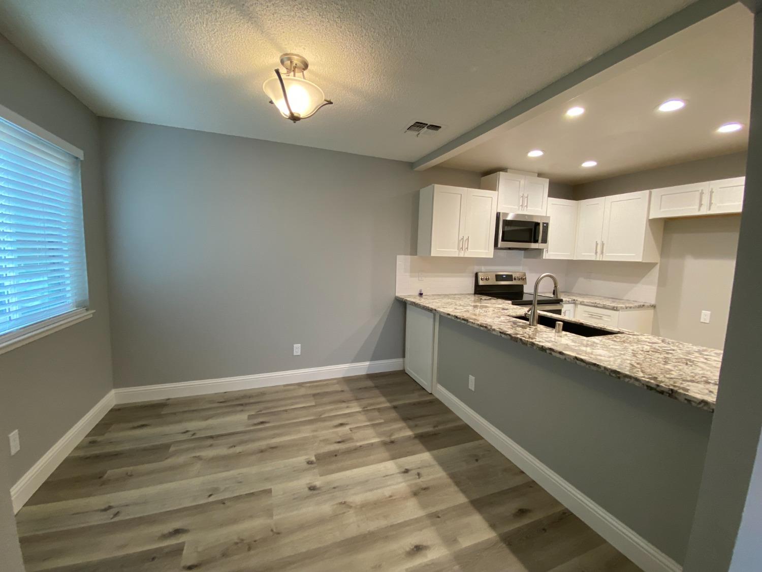 Detail Gallery Image 6 of 31 For 3400 Sullivan Ct #268,  Modesto,  CA 95356 - 2 Beds | 2 Baths
