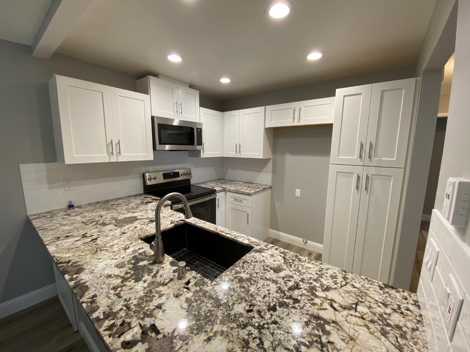 Detail Gallery Image 7 of 31 For 3400 Sullivan Ct #268,  Modesto,  CA 95356 - 2 Beds | 2 Baths