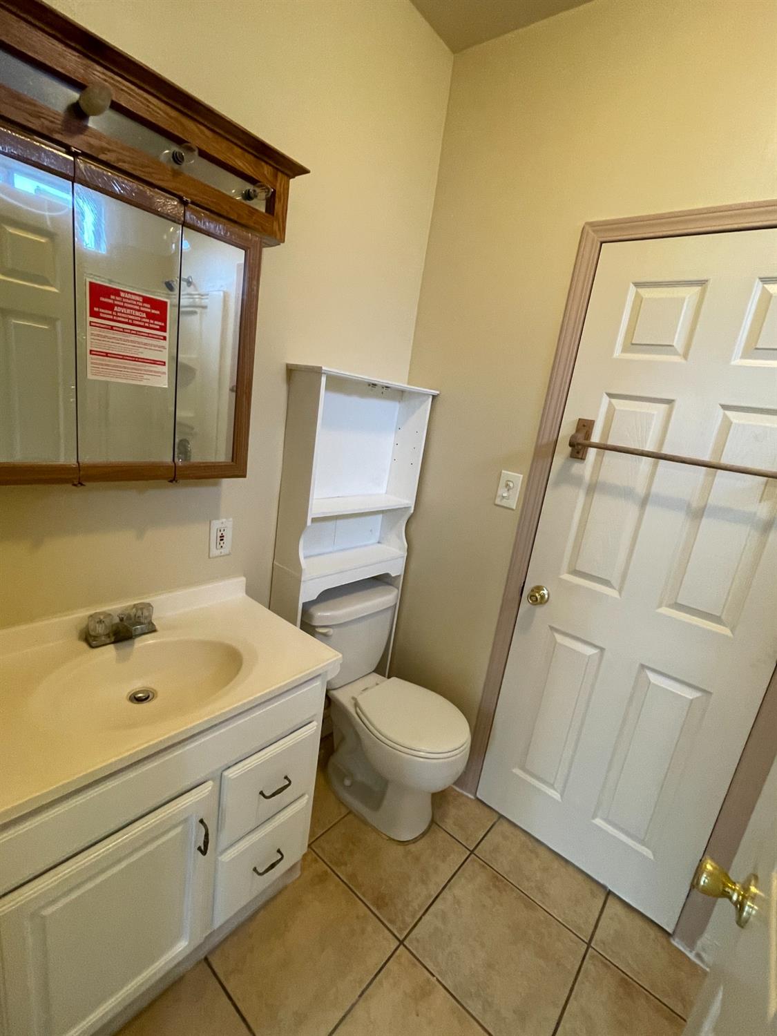 Detail Gallery Image 7 of 16 For 130 W 19th St, Merced,  CA 95340 - 3 Beds | 2 Baths