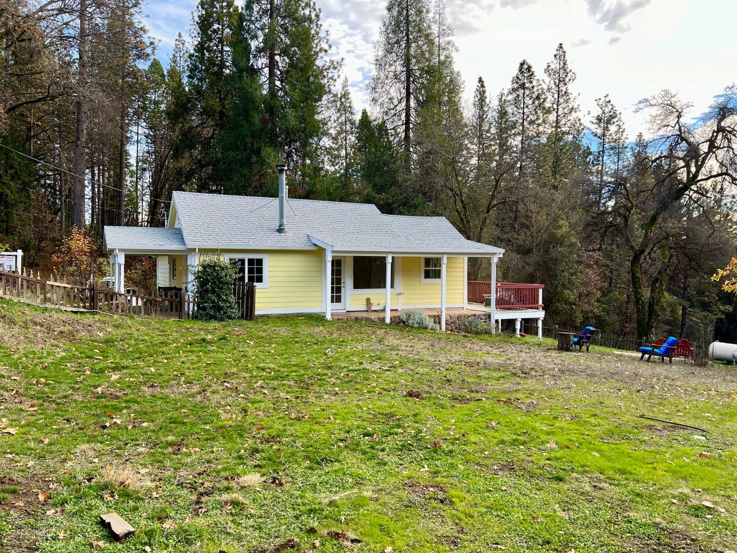 Photo of 10018 Dow Rd in Nevada City, CA