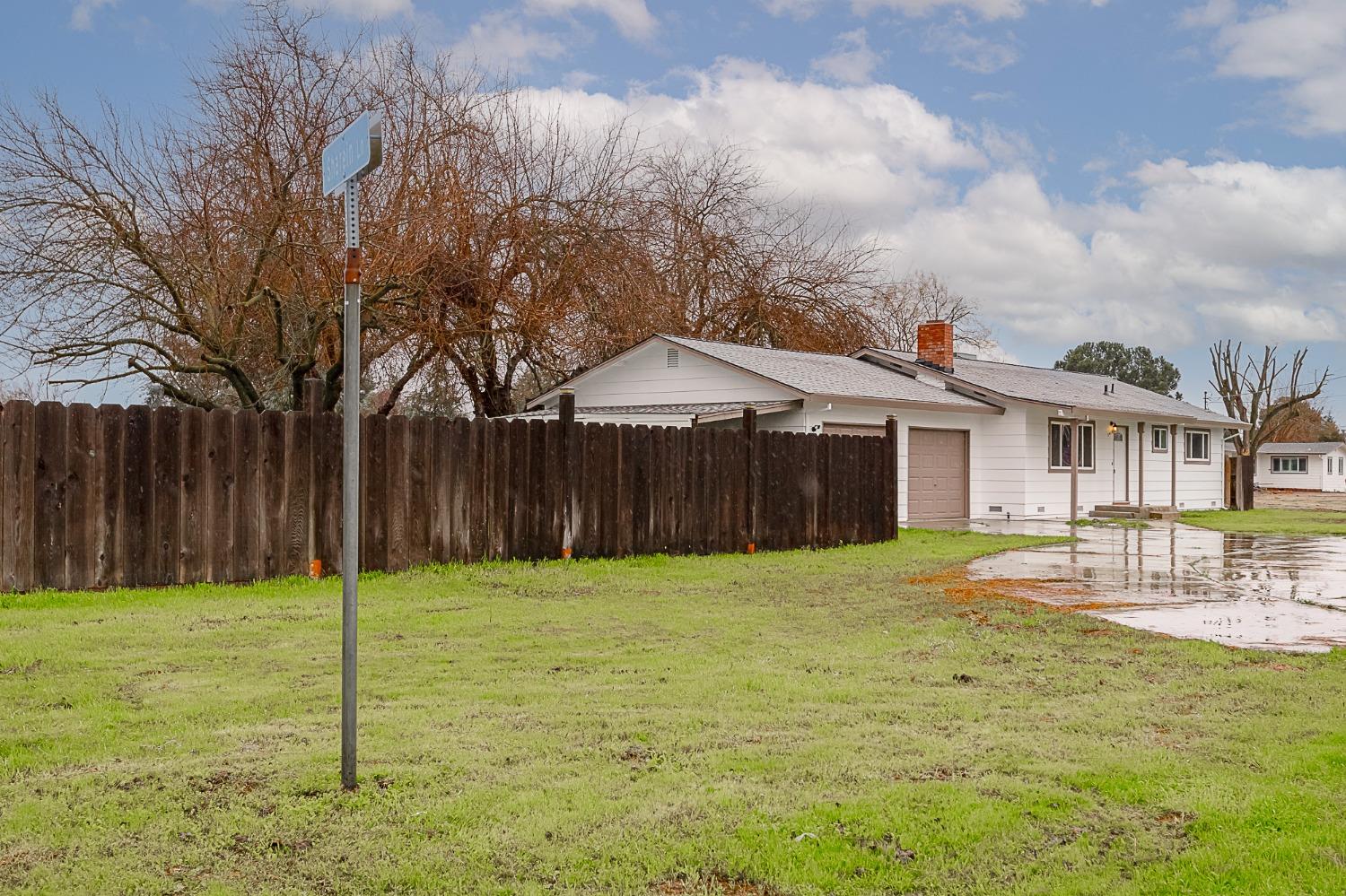 Mulberry Avenue, Atwater, California image 18