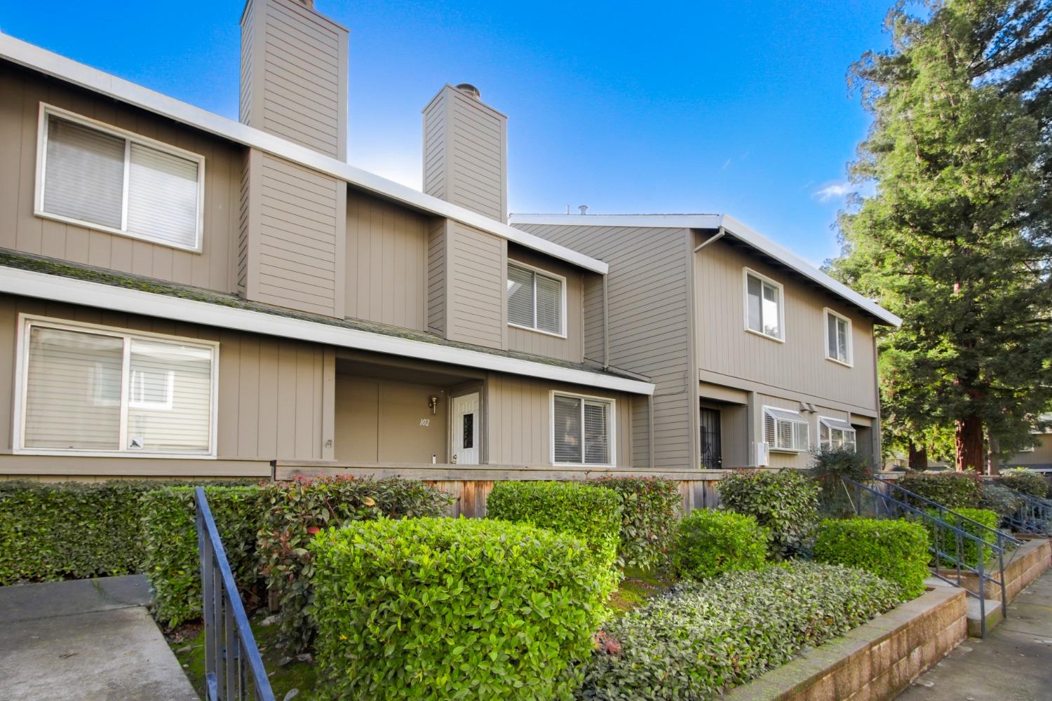 Detail Gallery Image 1 of 1 For 4321 Palm Ave #102,  Sacramento,  CA 95842 - 1 Beds | 1 Baths