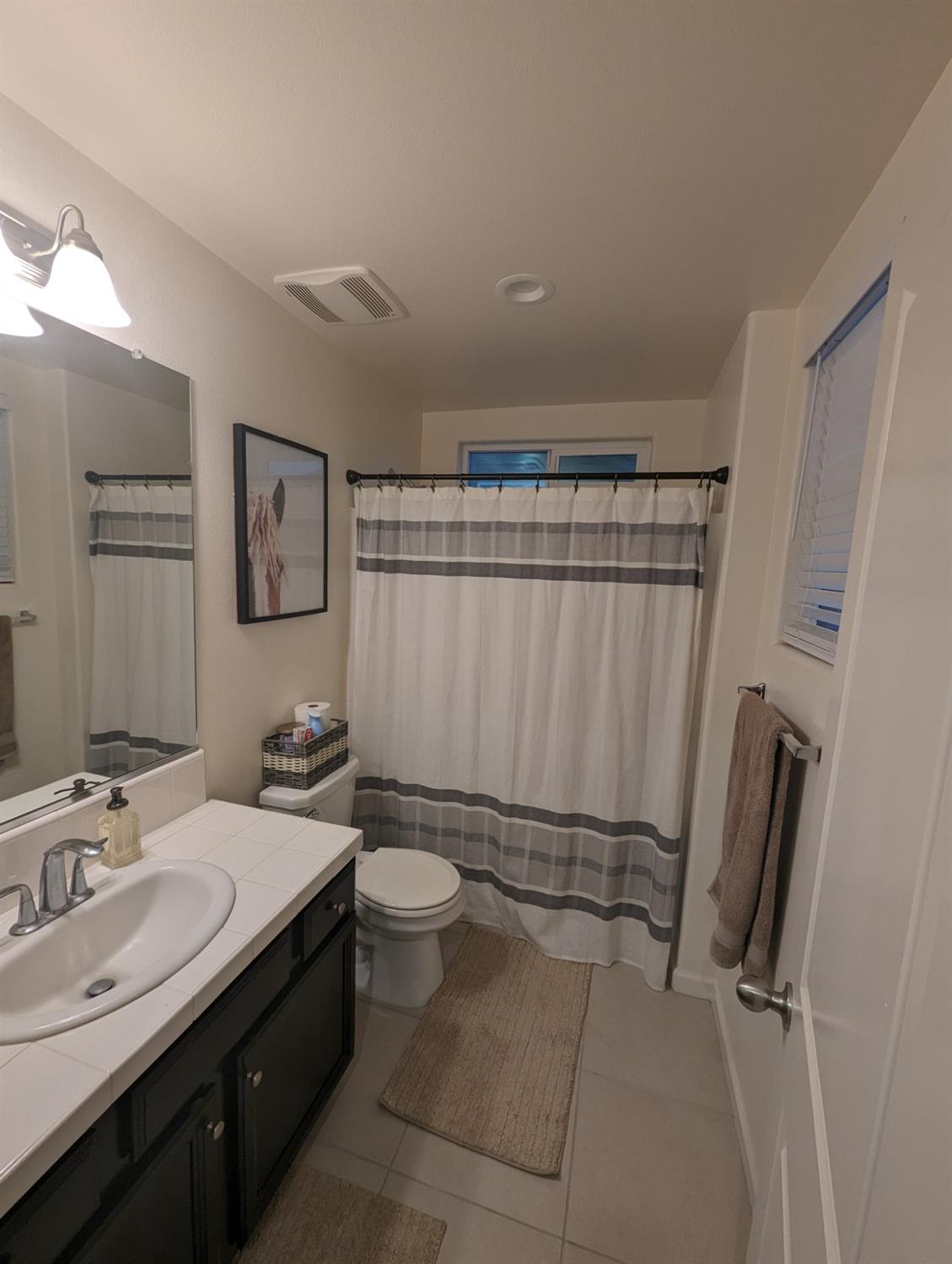 Detail Gallery Image 12 of 20 For 883 Fir St, Madera,  CA 93636 - 3 Beds | 2/1 Baths