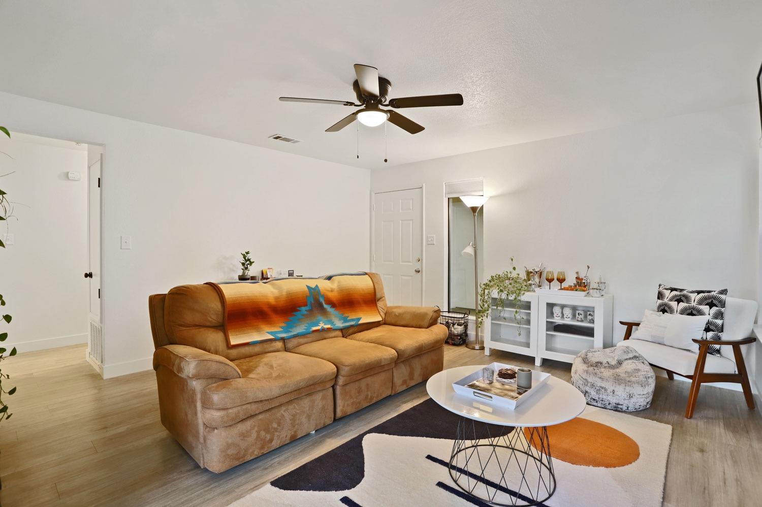 Detail Gallery Image 6 of 27 For 1311 W Century Blvd #53,  Lodi,  CA 95242 - 2 Beds | 2 Baths