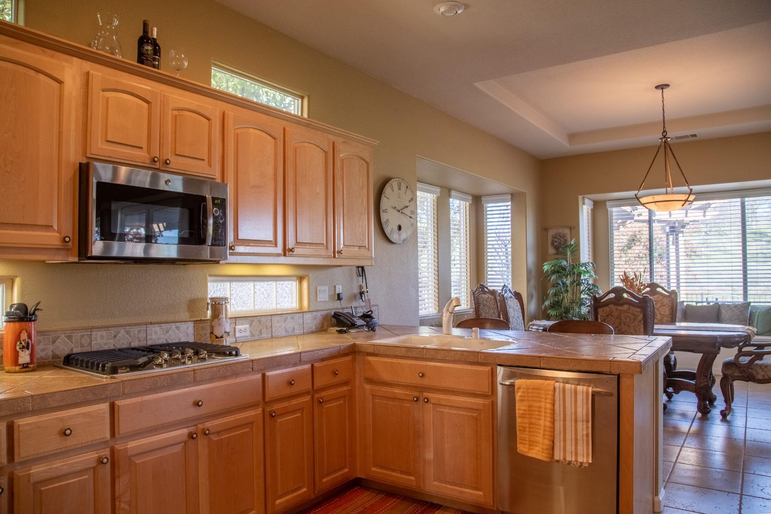 Detail Gallery Image 24 of 50 For 208 Rock Ridge, Copperopolis,  CA 95228 - 3 Beds | 2 Baths