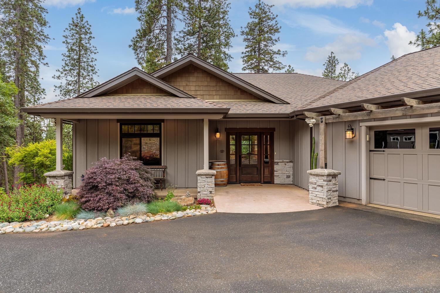 Detail Gallery Image 1 of 1 For 10300 Indian Trl, Nevada City,  CA 95959 - 3 Beds | 2/1 Baths