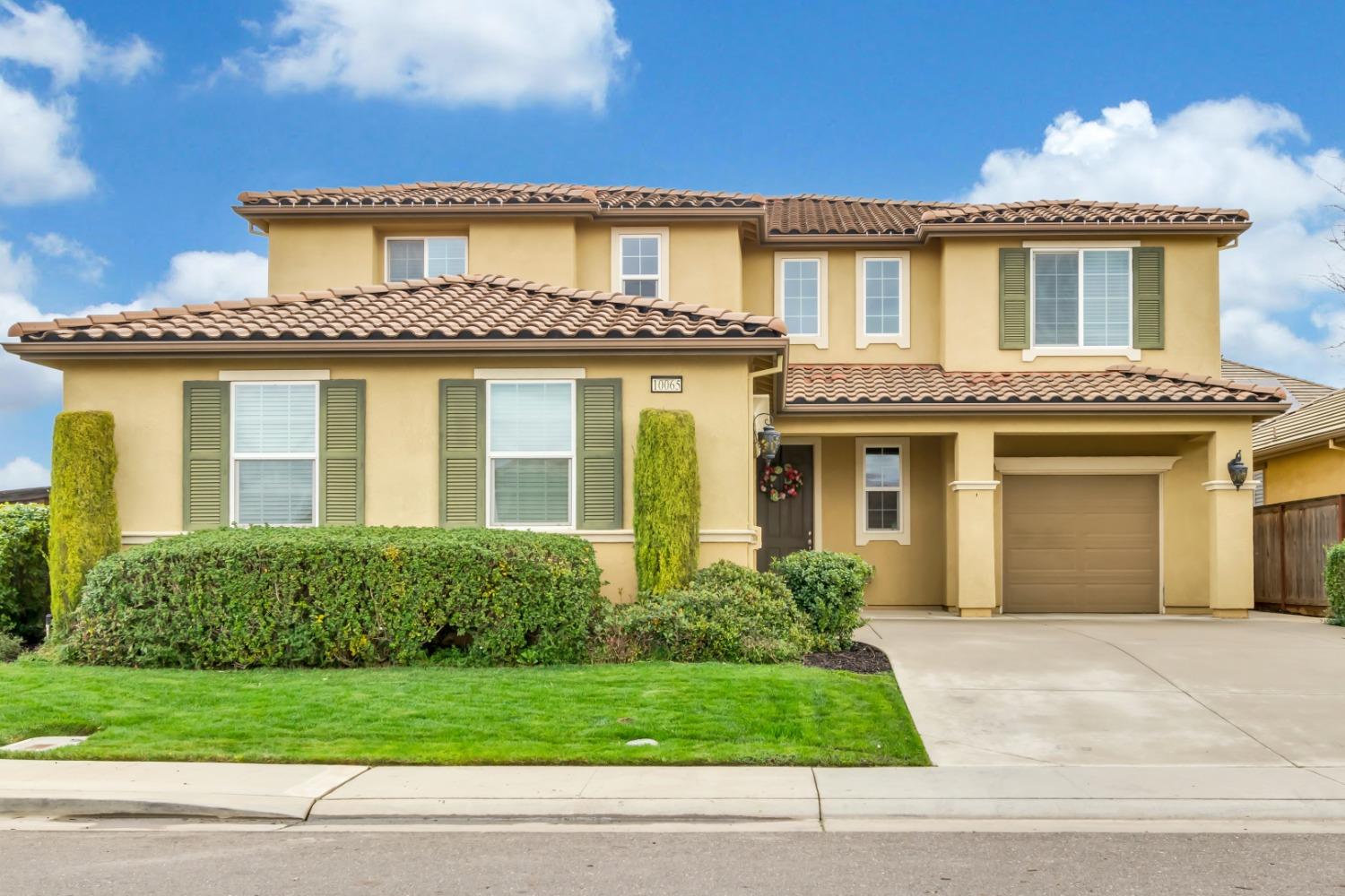 Detail Gallery Image 1 of 1 For 10065 Aveiro Way, Elk Grove,  CA 95757 - 5 Beds | 3/1 Baths