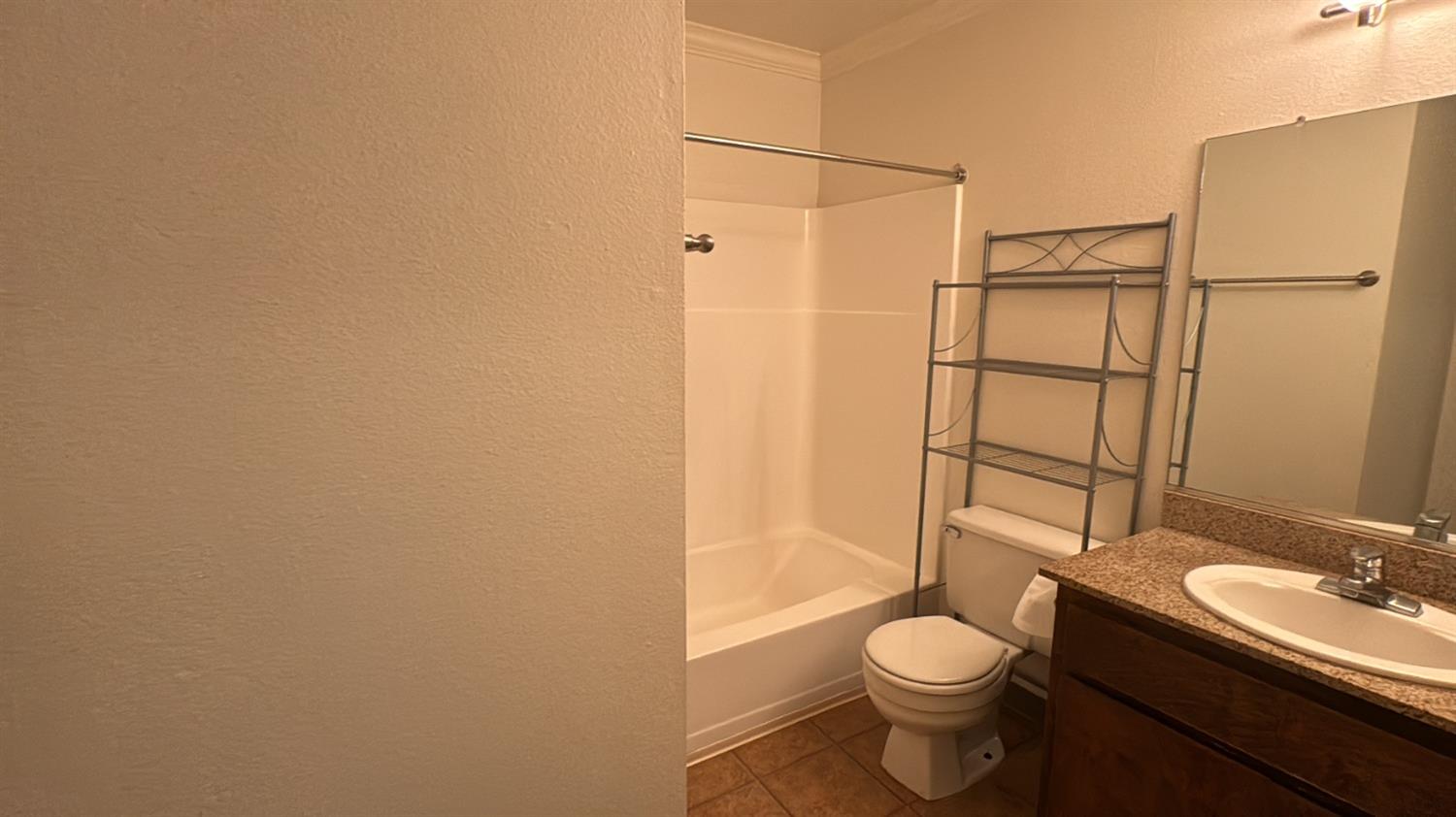 Detail Gallery Image 16 of 17 For 468 Cherry Ln #F,  Manteca,  CA 95337 - 2 Beds | 1 Baths