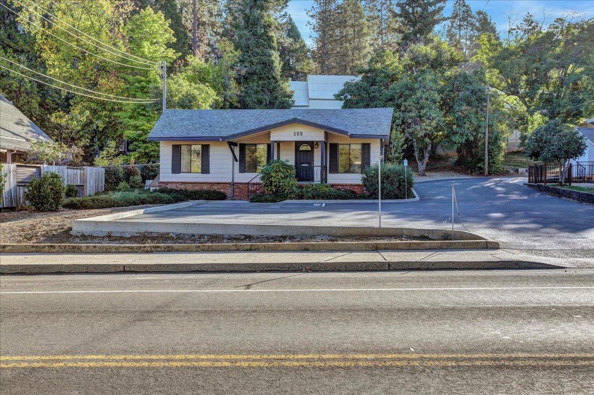 Photo of 509 S Auburn St in Grass Valley, CA