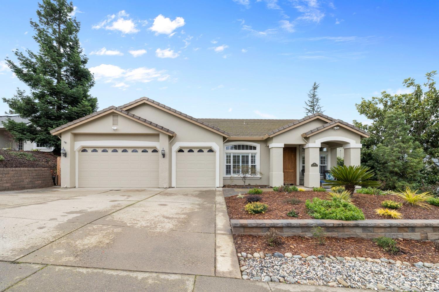Photo of 3180 Woodleigh Ln in Cameron Park, CA