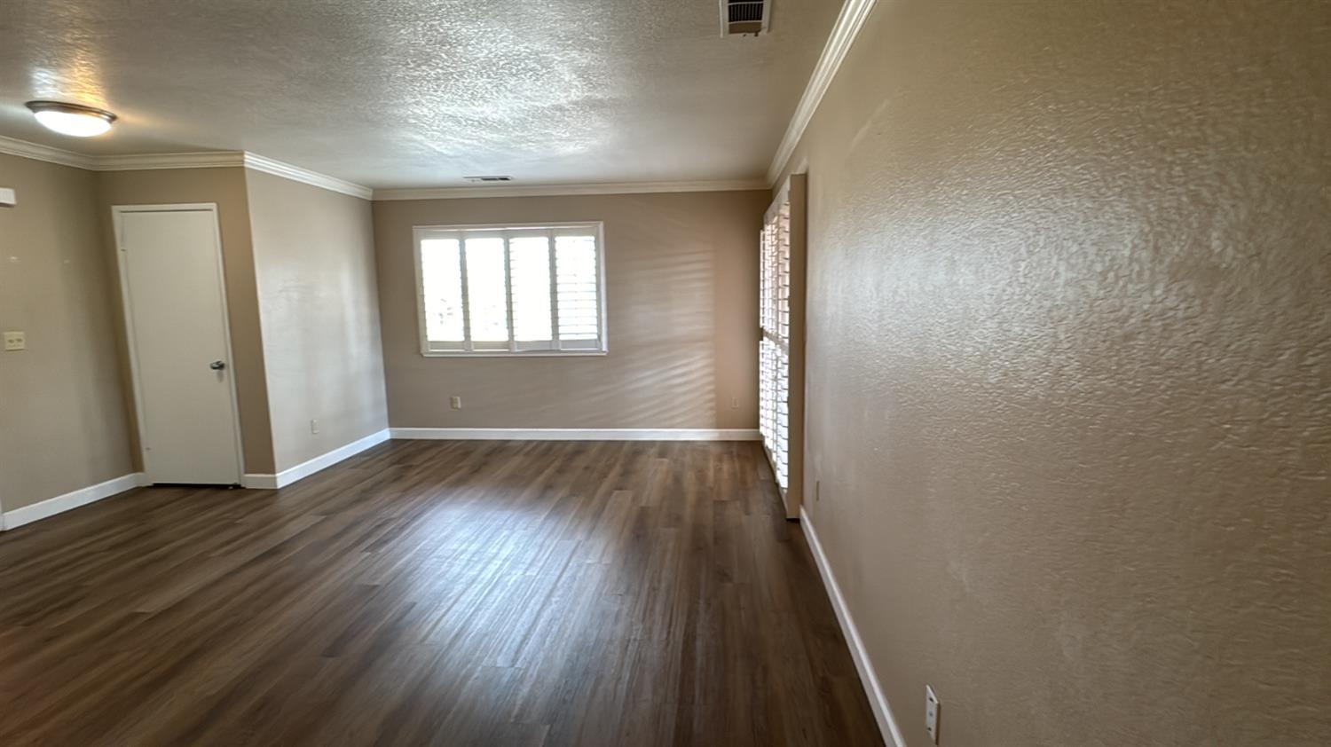 Detail Gallery Image 6 of 17 For 468 Cherry Ln #F,  Manteca,  CA 95337 - 2 Beds | 1 Baths