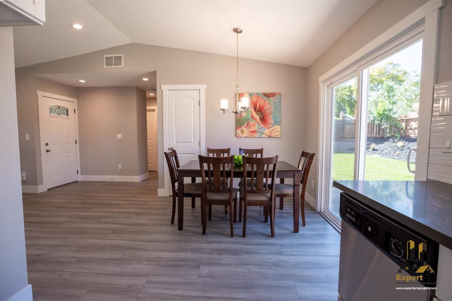 Detail Gallery Image 12 of 34 For 5109 Saint Lo Ct, Sacramento,  CA 95842 - 2 Beds | 1 Baths