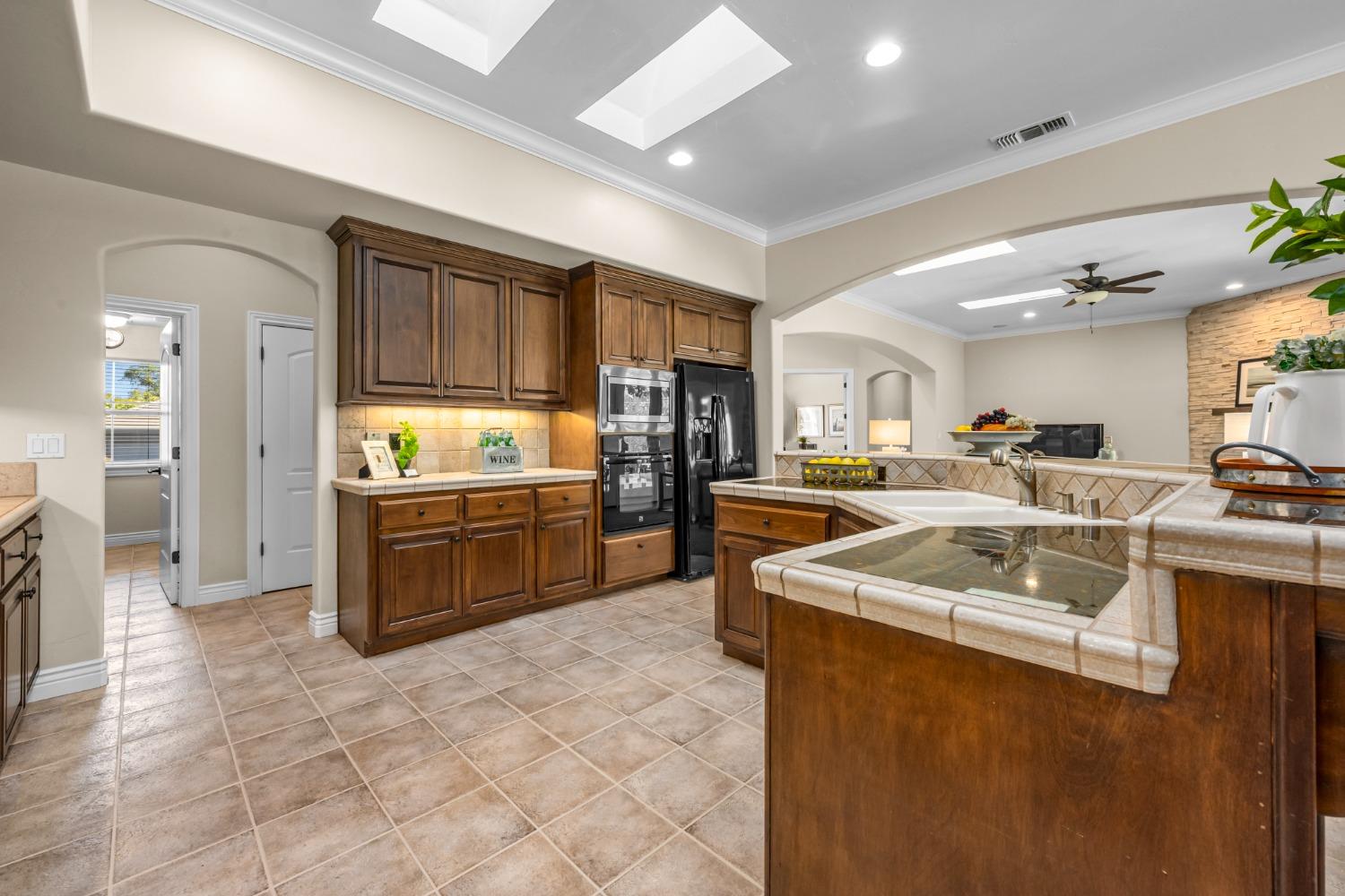 Detail Gallery Image 20 of 49 For 550 Riverview Dr, Auburn,  CA 95603 - 4 Beds | 2 Baths