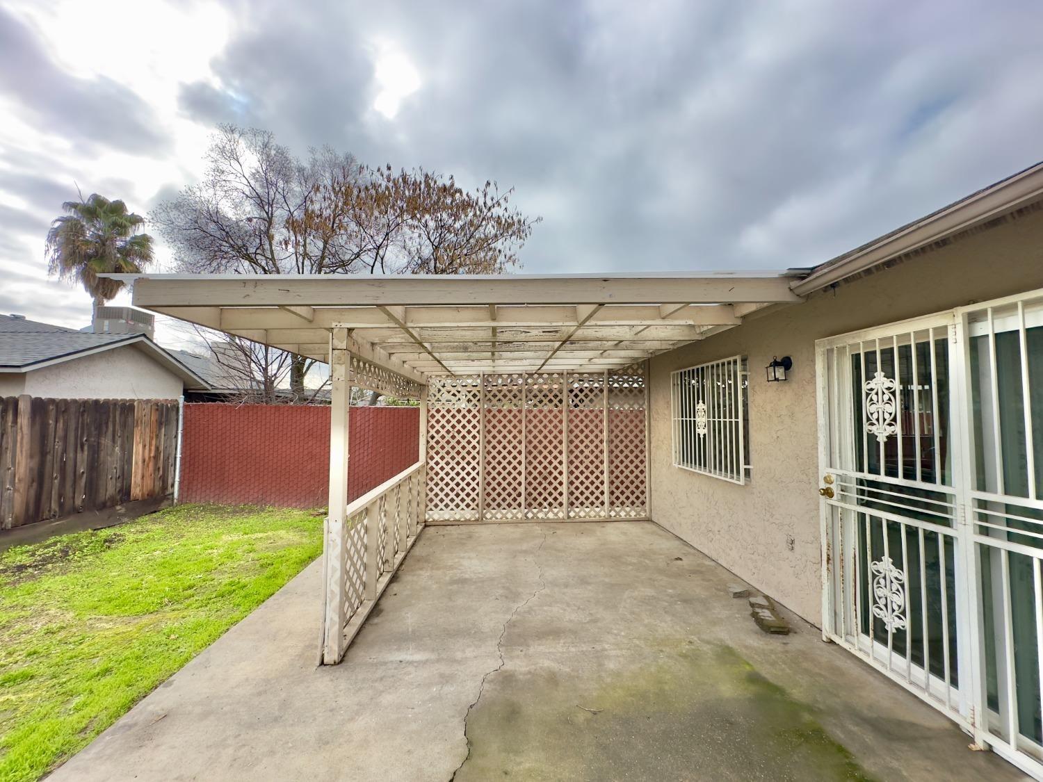 Detail Gallery Image 17 of 17 For 232 N Adrian Ave, Fresno,  CA 93727 - 3 Beds | 2 Baths