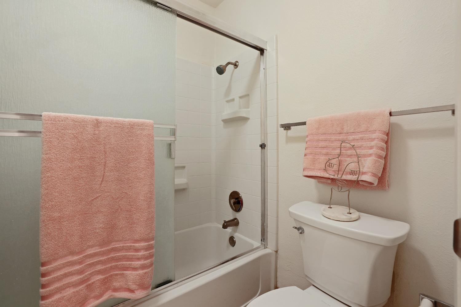 Detail Gallery Image 23 of 37 For 1305 Trinity Way, Turlock,  CA 95382 - 2 Beds | 2 Baths