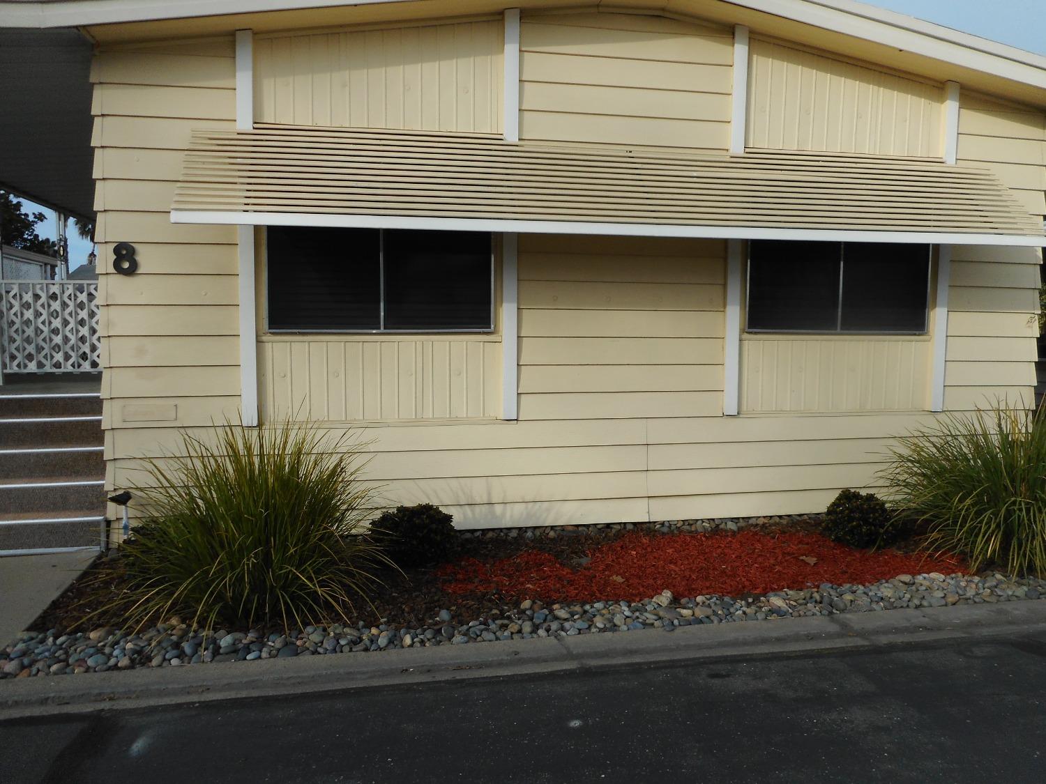 Detail Gallery Image 2 of 30 For 1400 N Tully Rd #8, Turlock,  CA 95380 - 2 Beds | 2 Baths