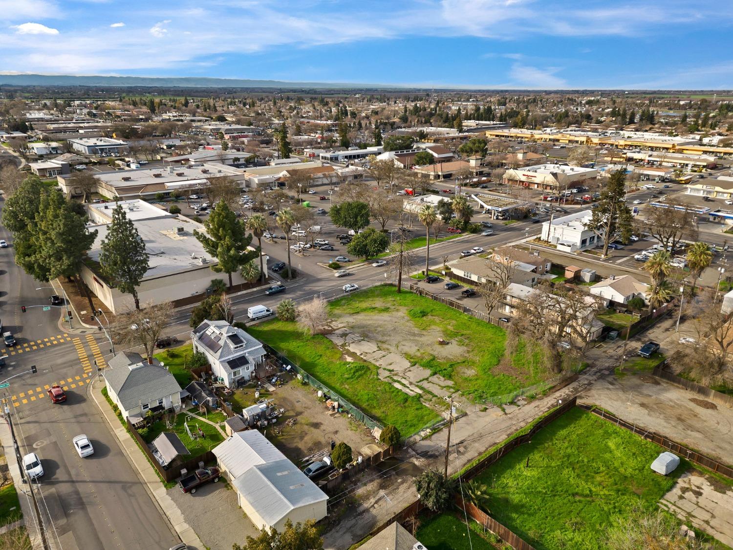 West Street, Woodland, California image 3