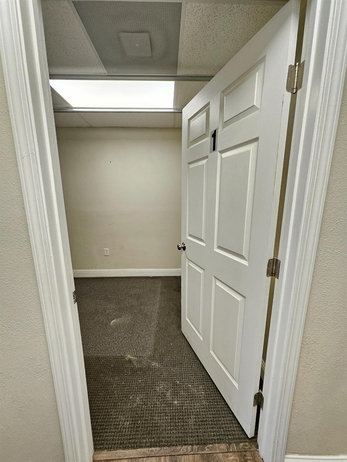 Detail Gallery Image 8 of 31 For 1379 E Yosemite Ave, Manteca,  CA 95336 - – Beds | – Baths