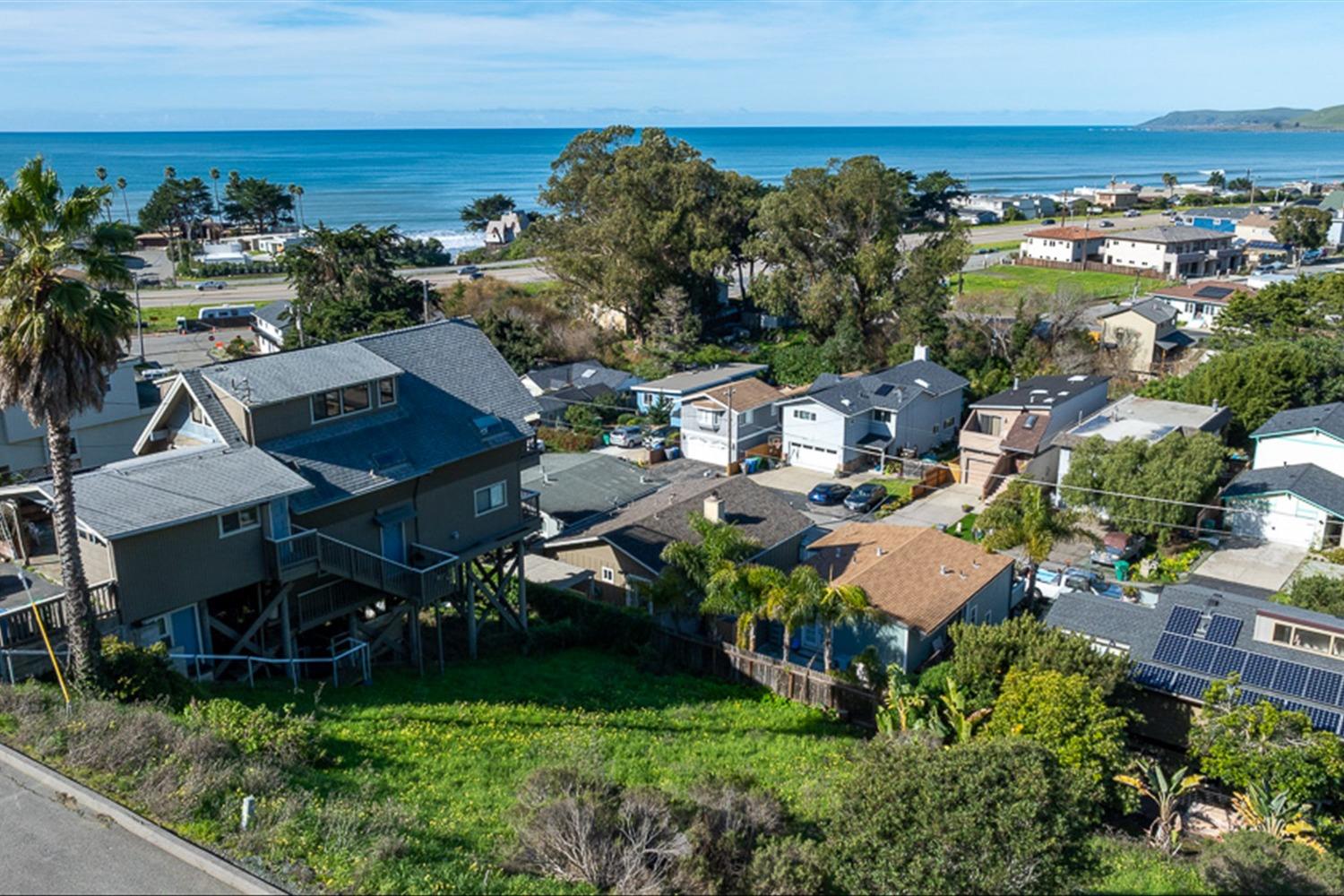 Cerro Gordo Avenue, Cayucos, California image 2