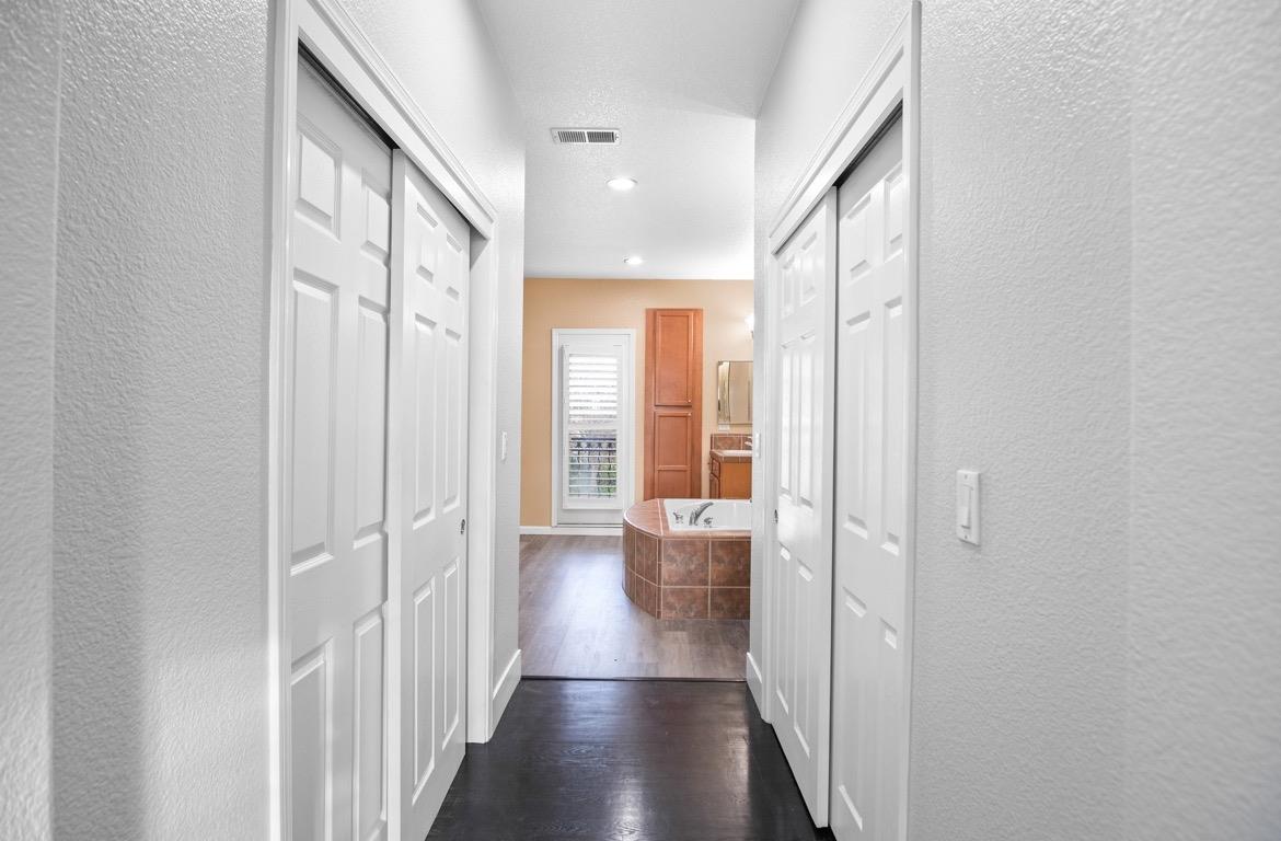 Detail Gallery Image 19 of 23 For 4322 Riverbank Ct, Stockton,  CA 95219 - 5 Beds | 3/1 Baths
