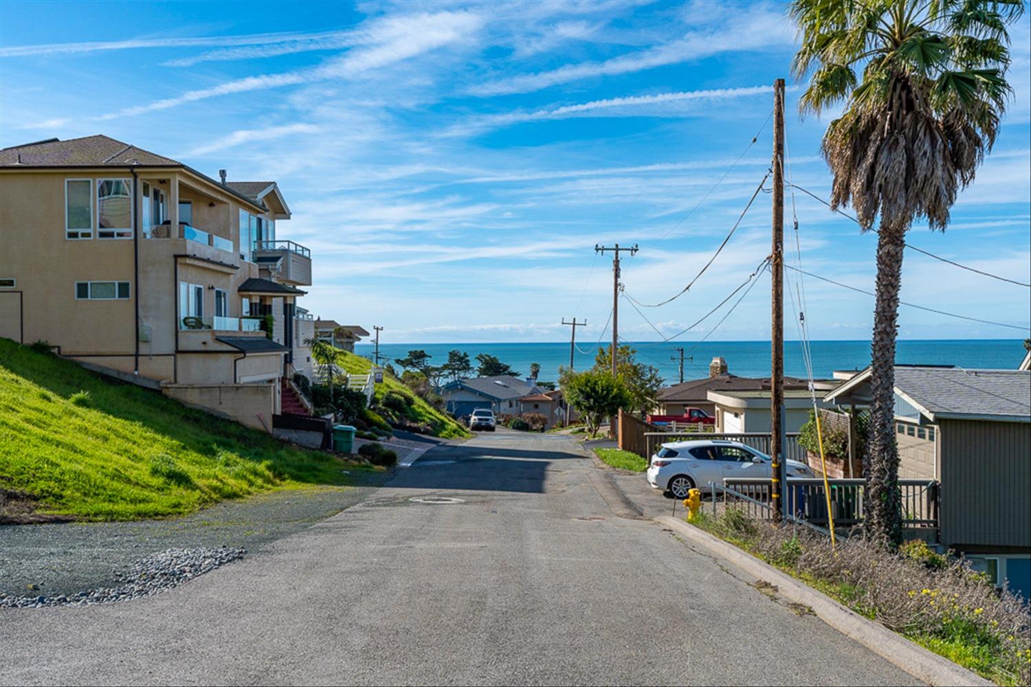 Cerro Gordo Avenue, Cayucos, California image 8