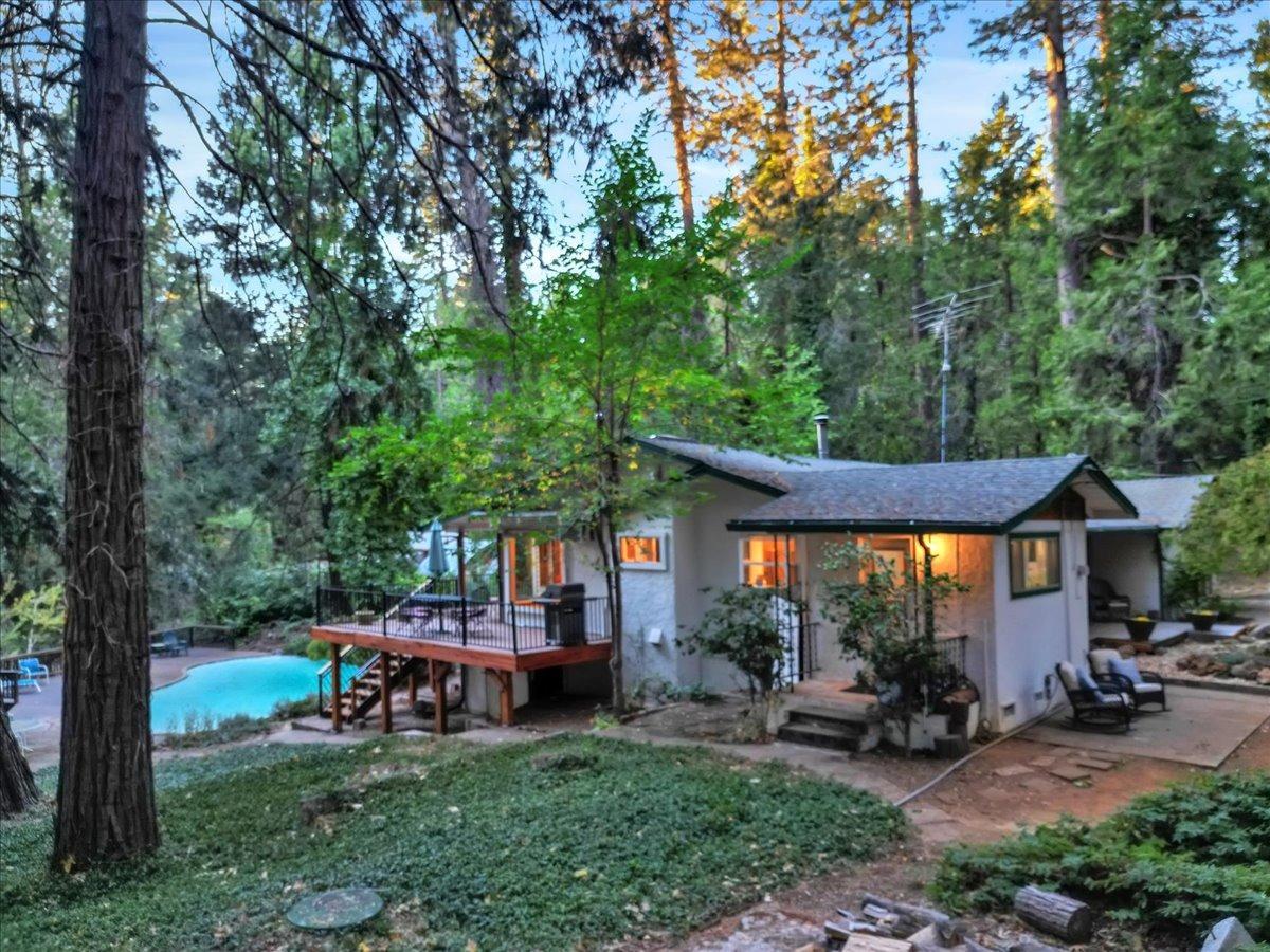 Photo of 14322 Meadow Dr in Grass Valley, CA