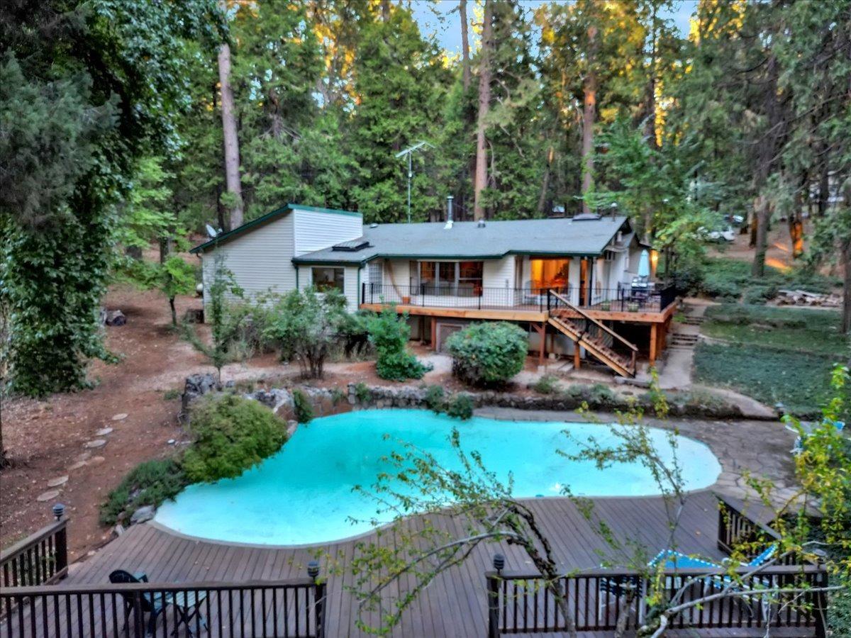 Detail Gallery Image 3 of 85 For 14322 Meadow Dr, Grass Valley,  CA 95945 - 3 Beds | 2 Baths
