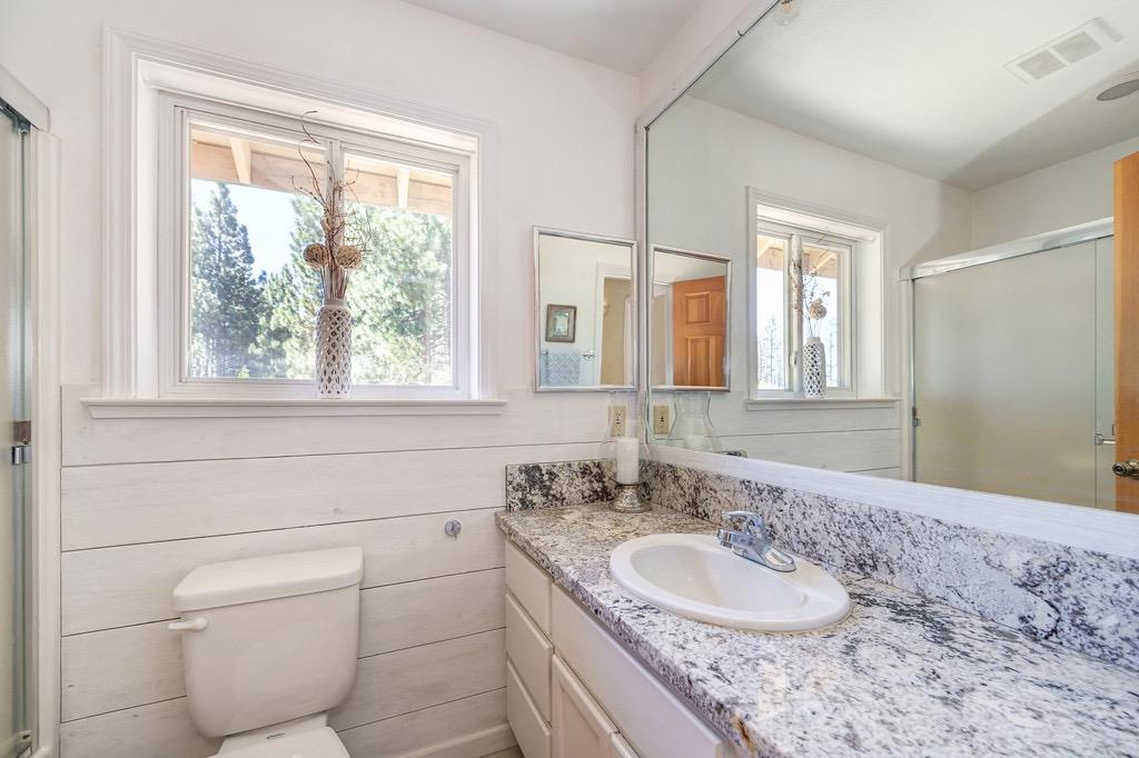 Detail Gallery Image 16 of 33 For 6440 Hidden Treasure Rd, Foresthill,  CA 95631 - 3 Beds | 2 Baths