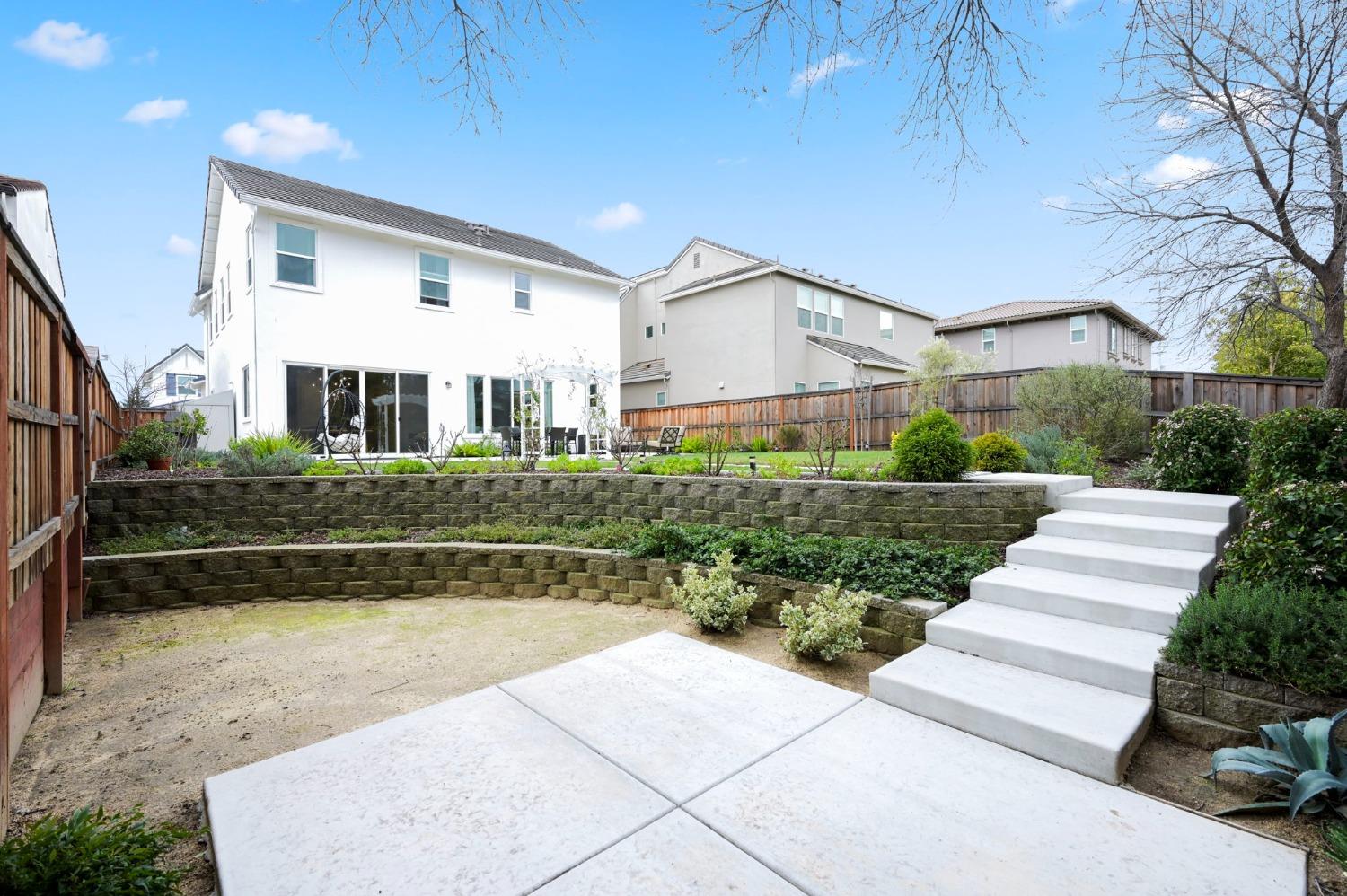 5Th Avenue, Sacramento, CA, 95818-