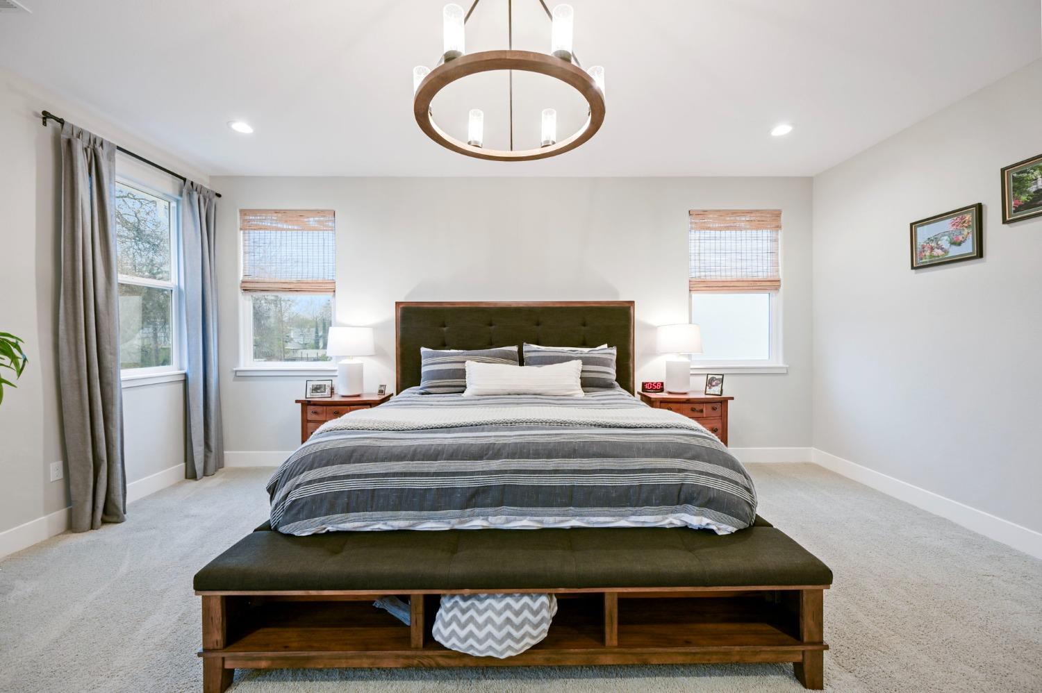 5Th Avenue, Sacramento, CA, 95818-