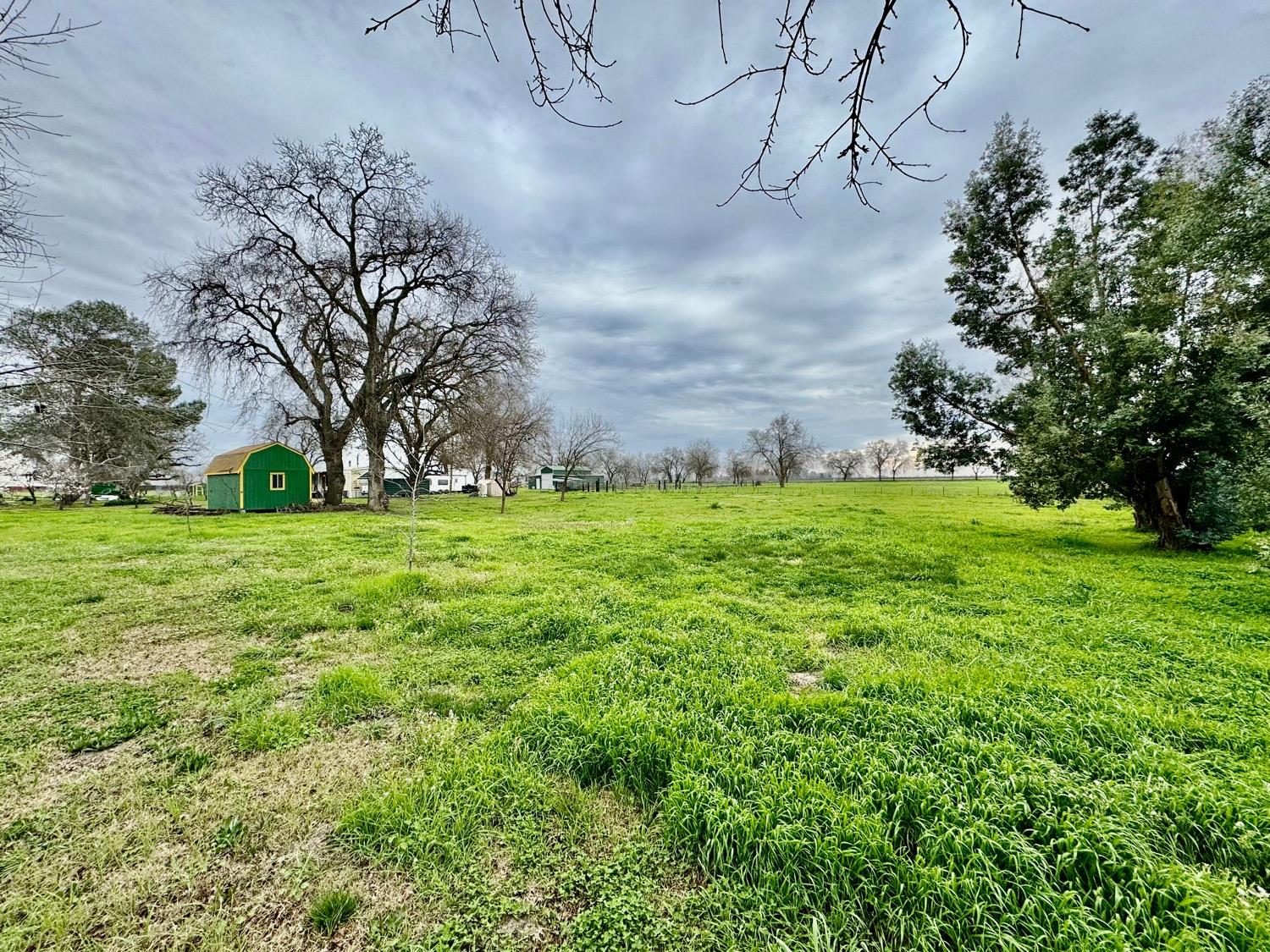 Lincoln Road, Yuba City, California image 6