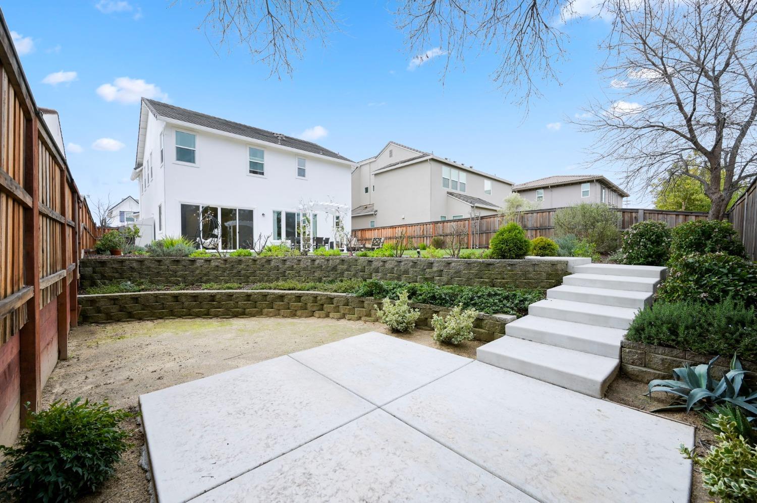 5Th Avenue, Sacramento, CA, 95818-