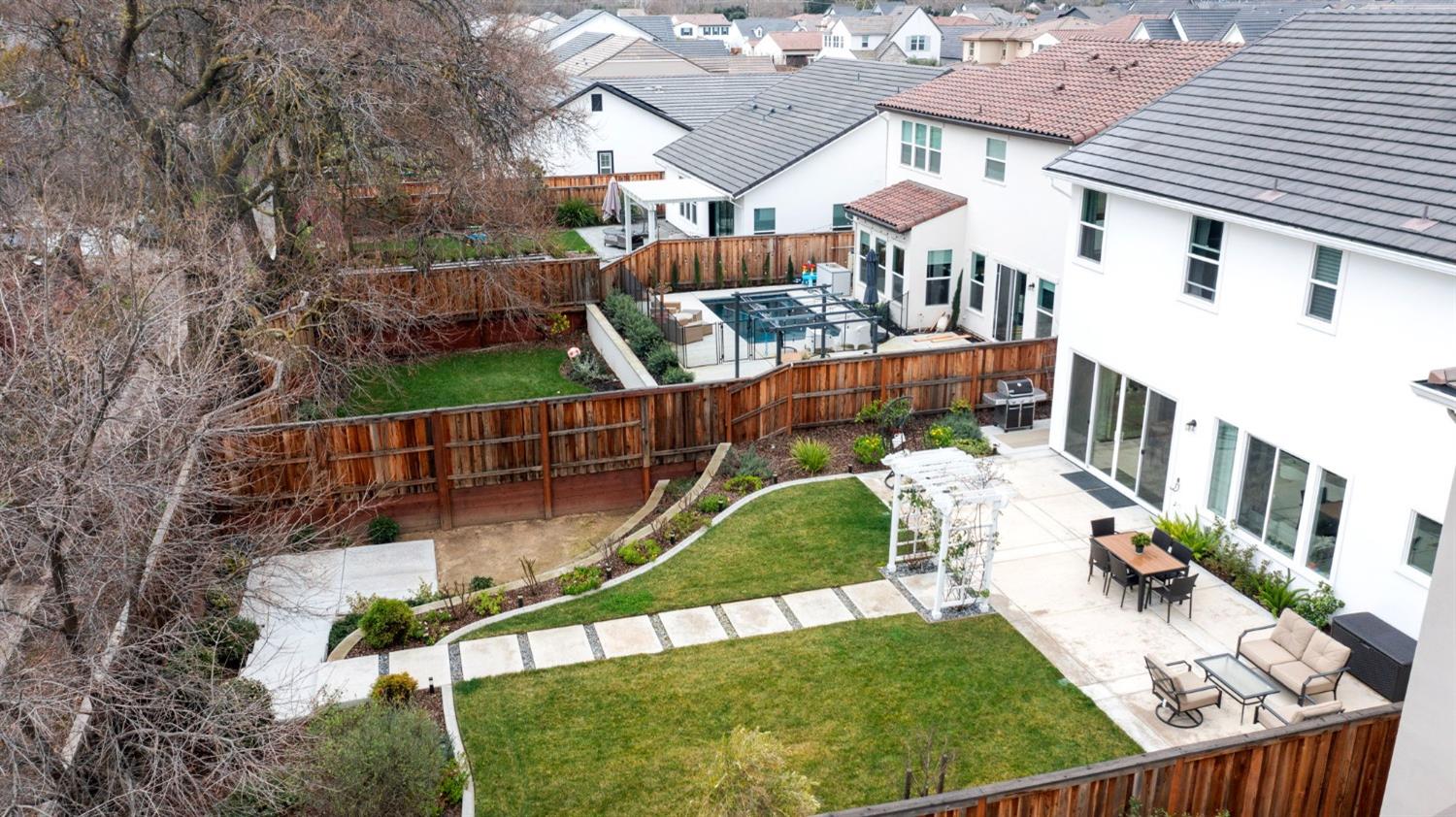 5Th Avenue, Sacramento, CA, 95818-