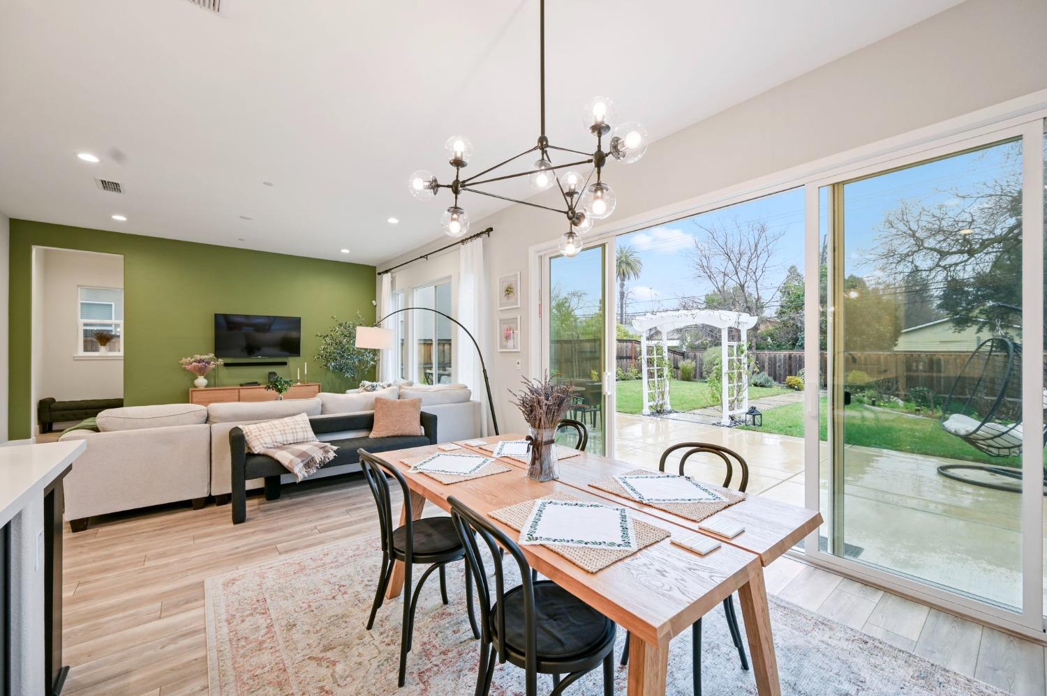 5Th Avenue, Sacramento, CA, 95818-
