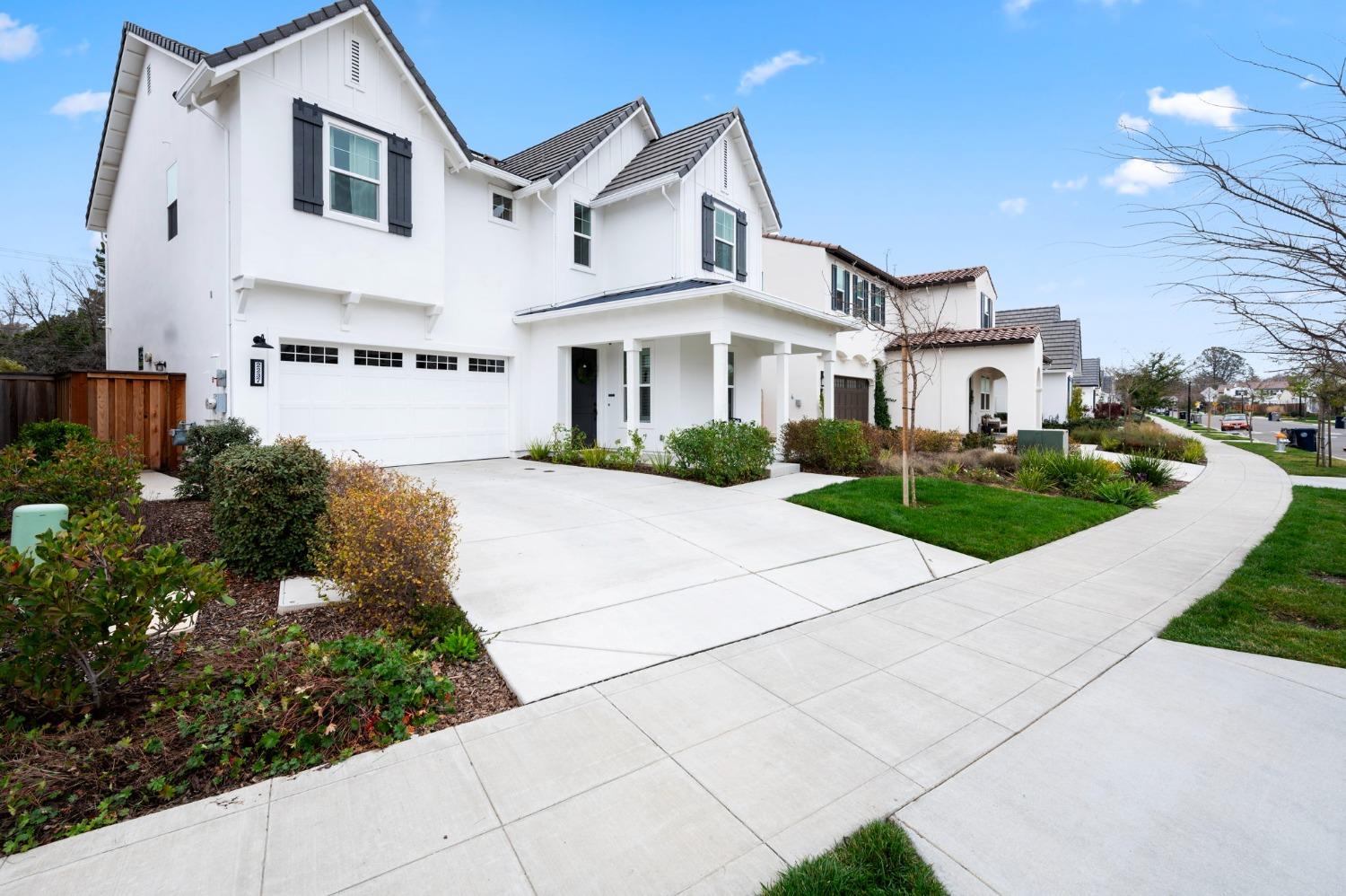 5Th Avenue, Sacramento, CA, 95818-