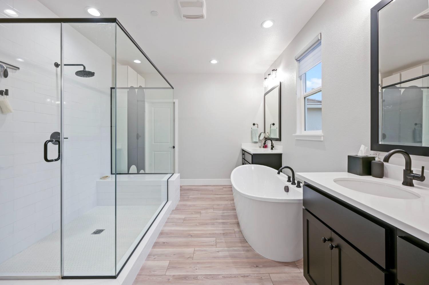 5Th Avenue, Sacramento, CA, 95818-