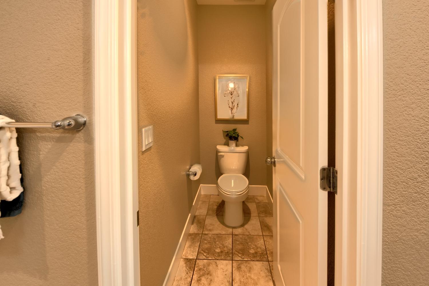 Detail Gallery Image 68 of 95 For 1827 Klamath Ct, Lathrop,  CA 95330 - 6 Beds | 4/1 Baths